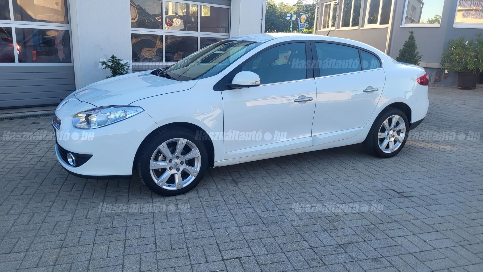 RENAULT FLUENCE 2011/5 - 1