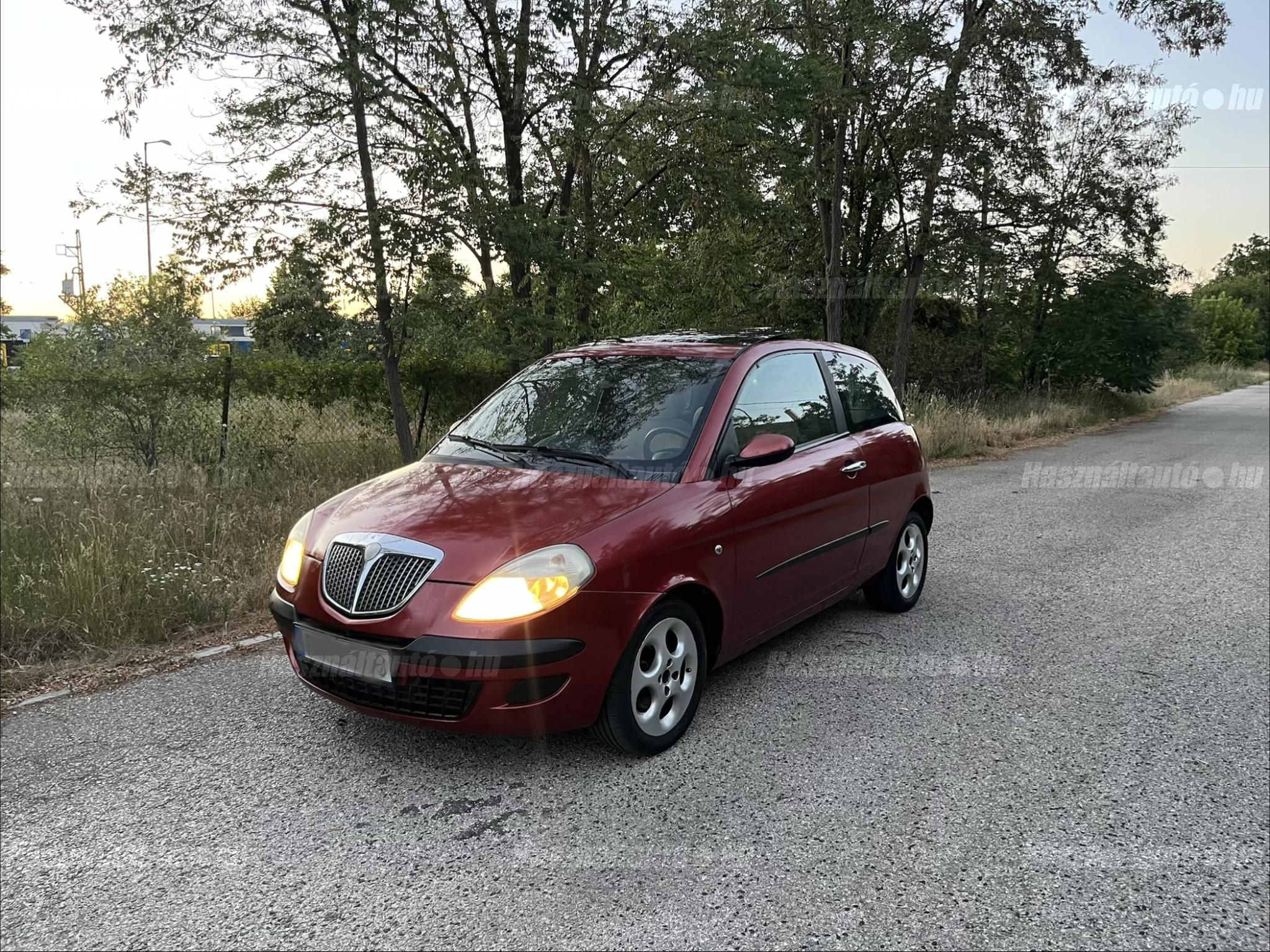 LANCIA YPSILON 2004 - 1