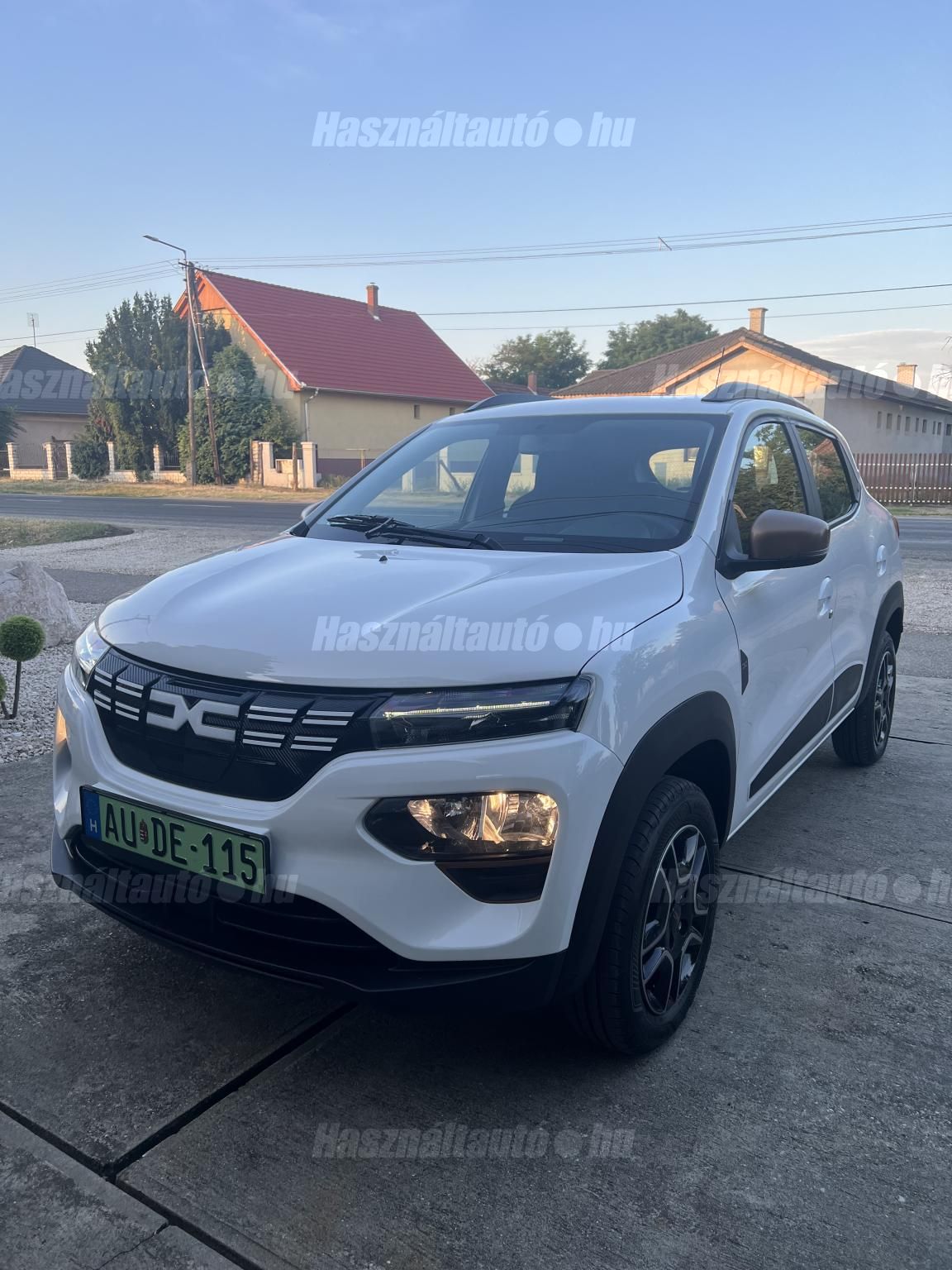 DACIA SPRING 2023/10 - 1