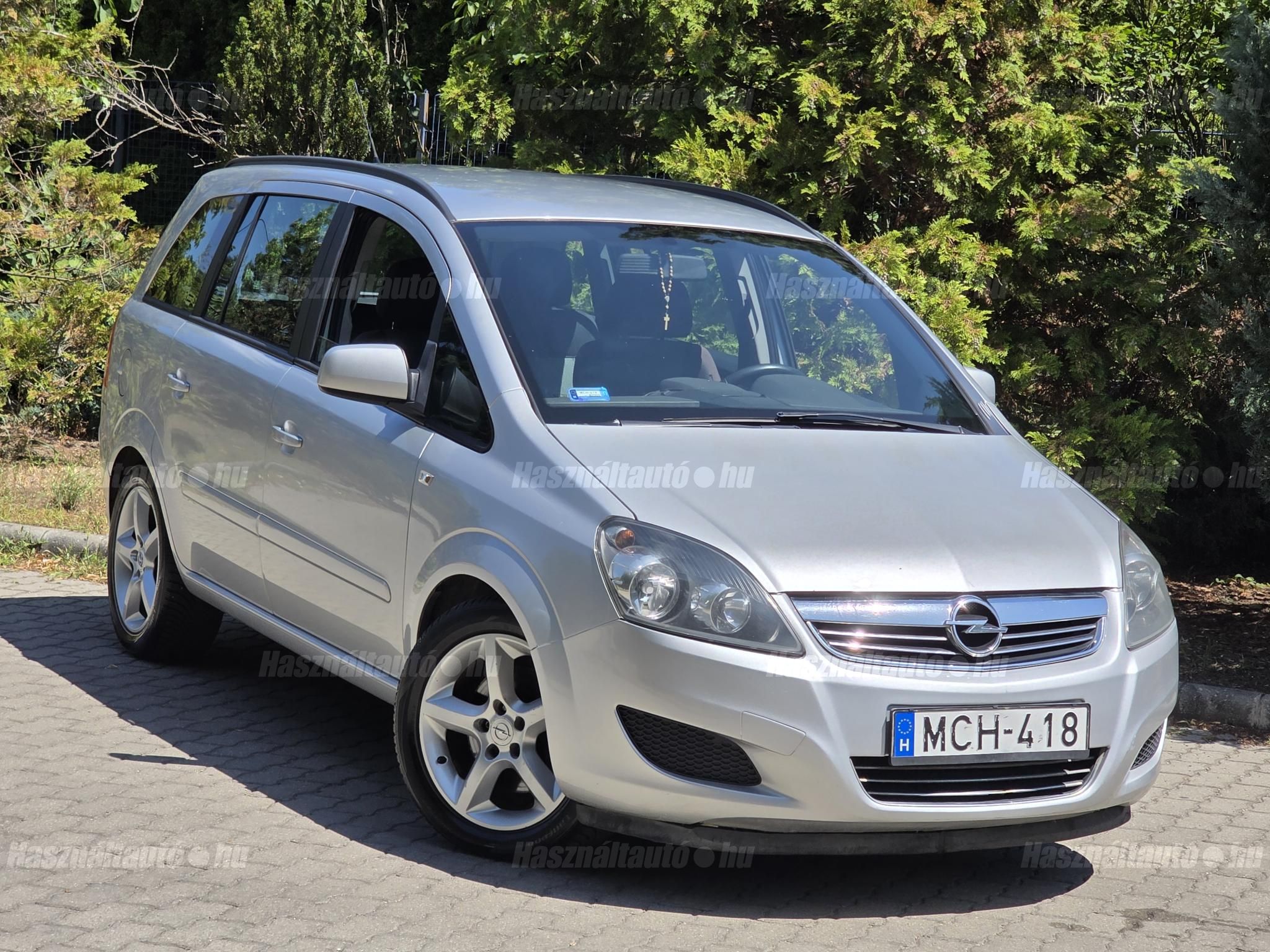 OPEL ZAFIRA B 2012/4 - 1