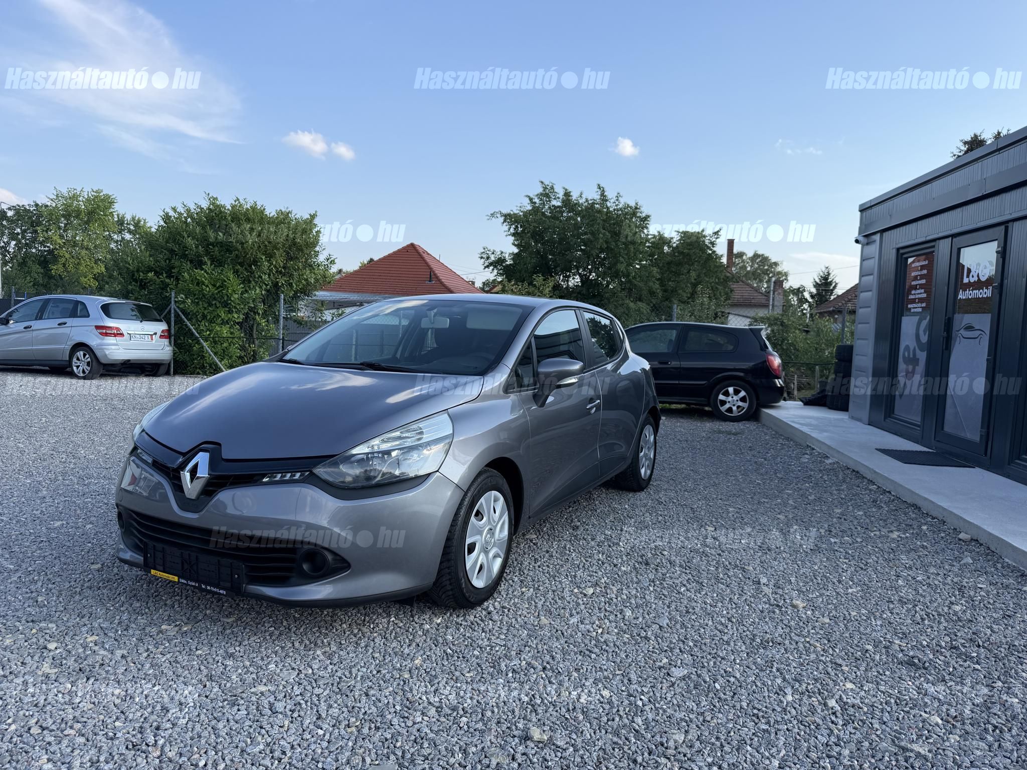 RENAULT CLIO 2013/8 - 1