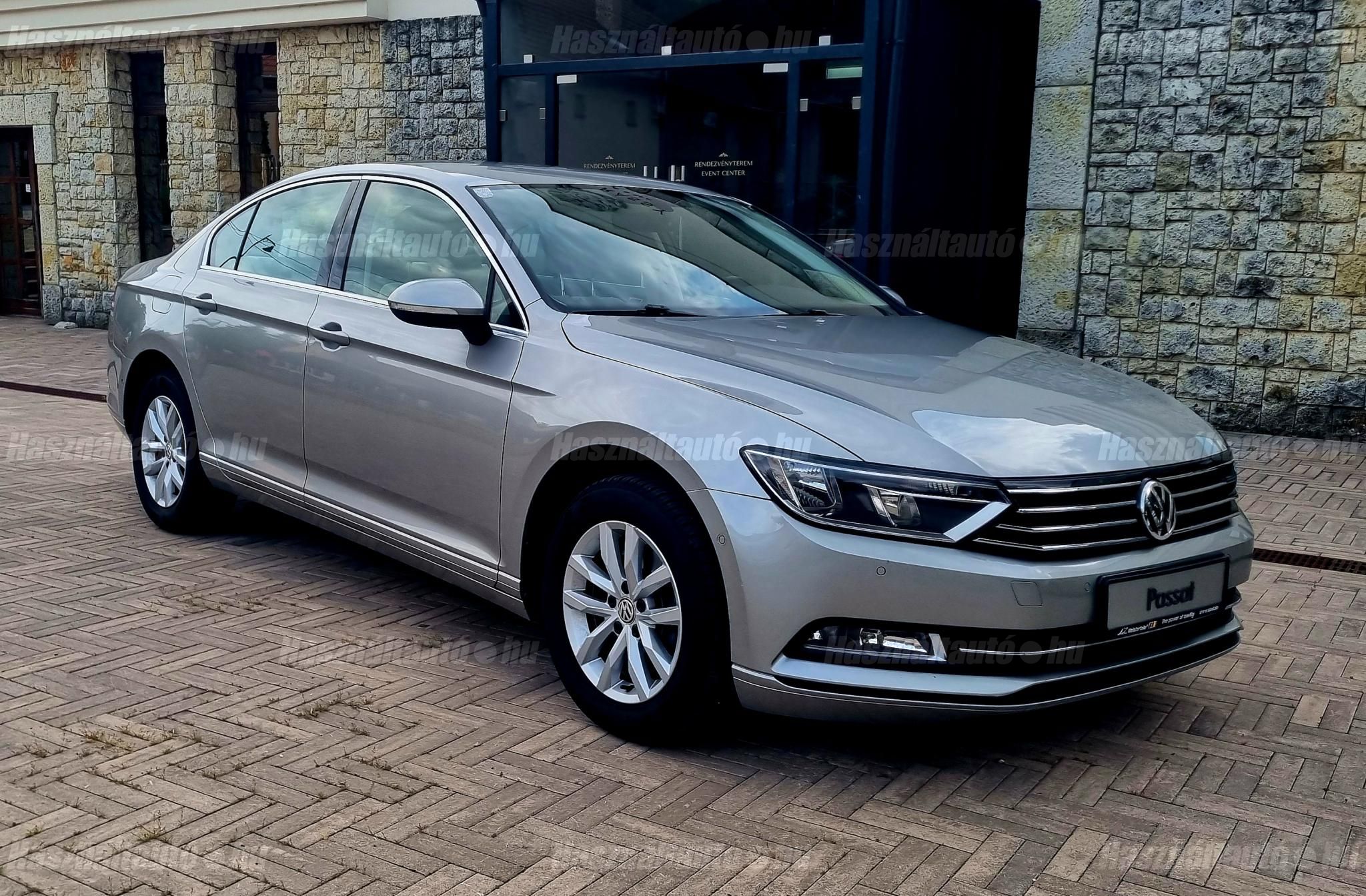 VOLKSWAGEN PASSAT VIII 2016/4 - 1