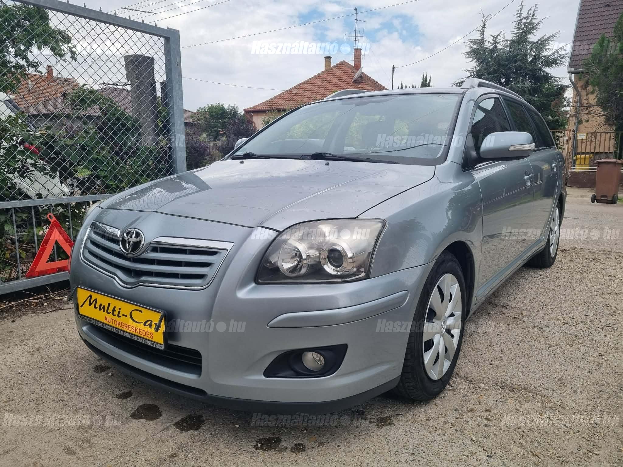 TOYOTA AVENSIS 2008/8 - 1