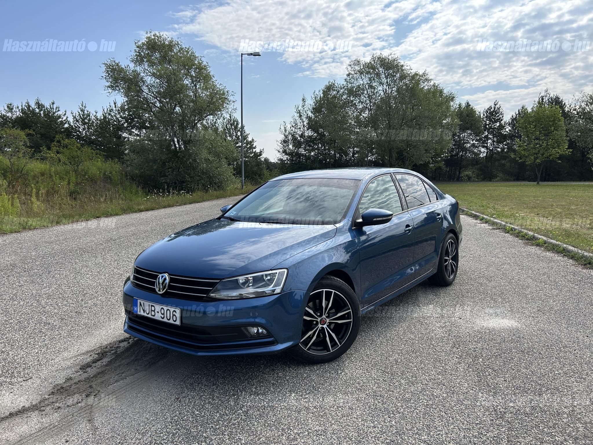 VOLKSWAGEN JETTA VI 2015/11 - 1