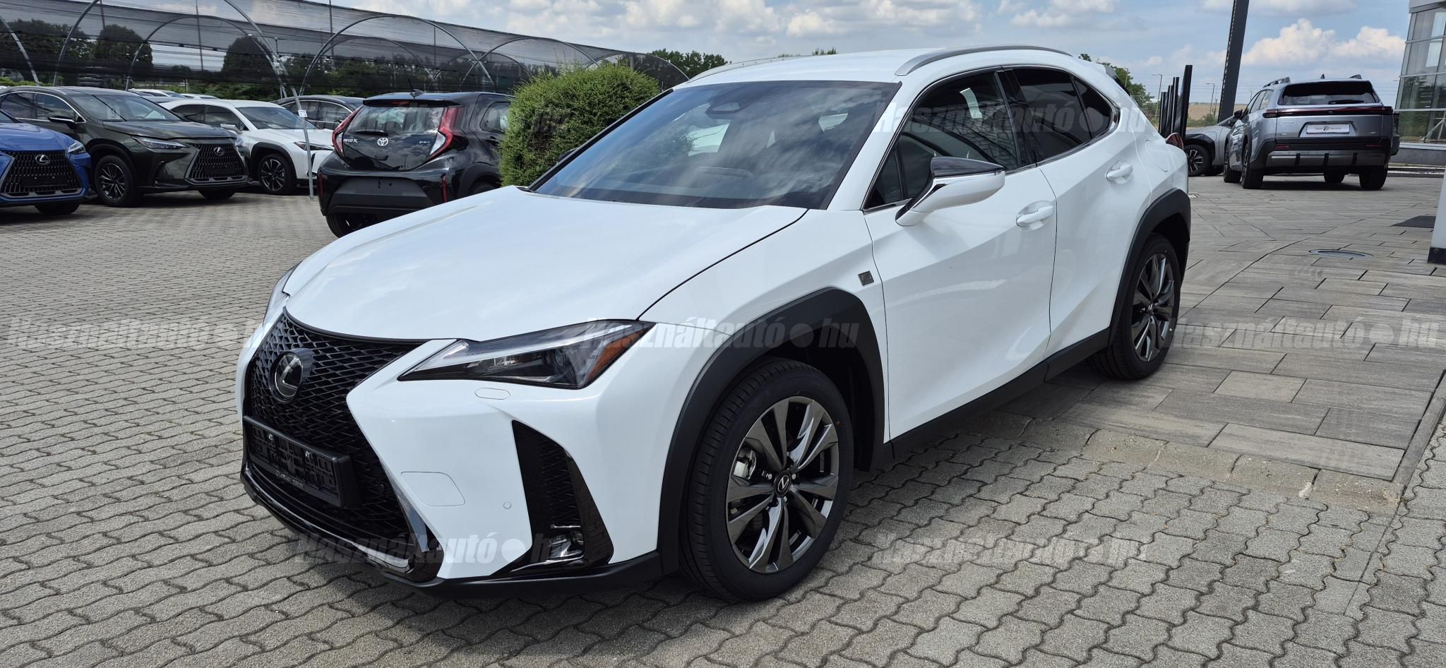 LEXUS UX 2025/7 - 1