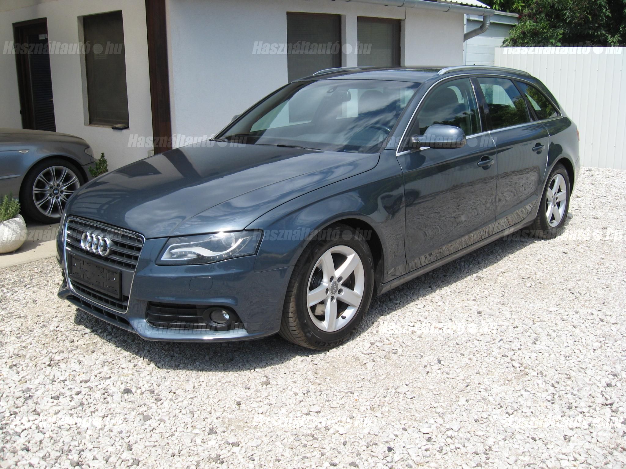 AUDI A4 2009/11 - 1
