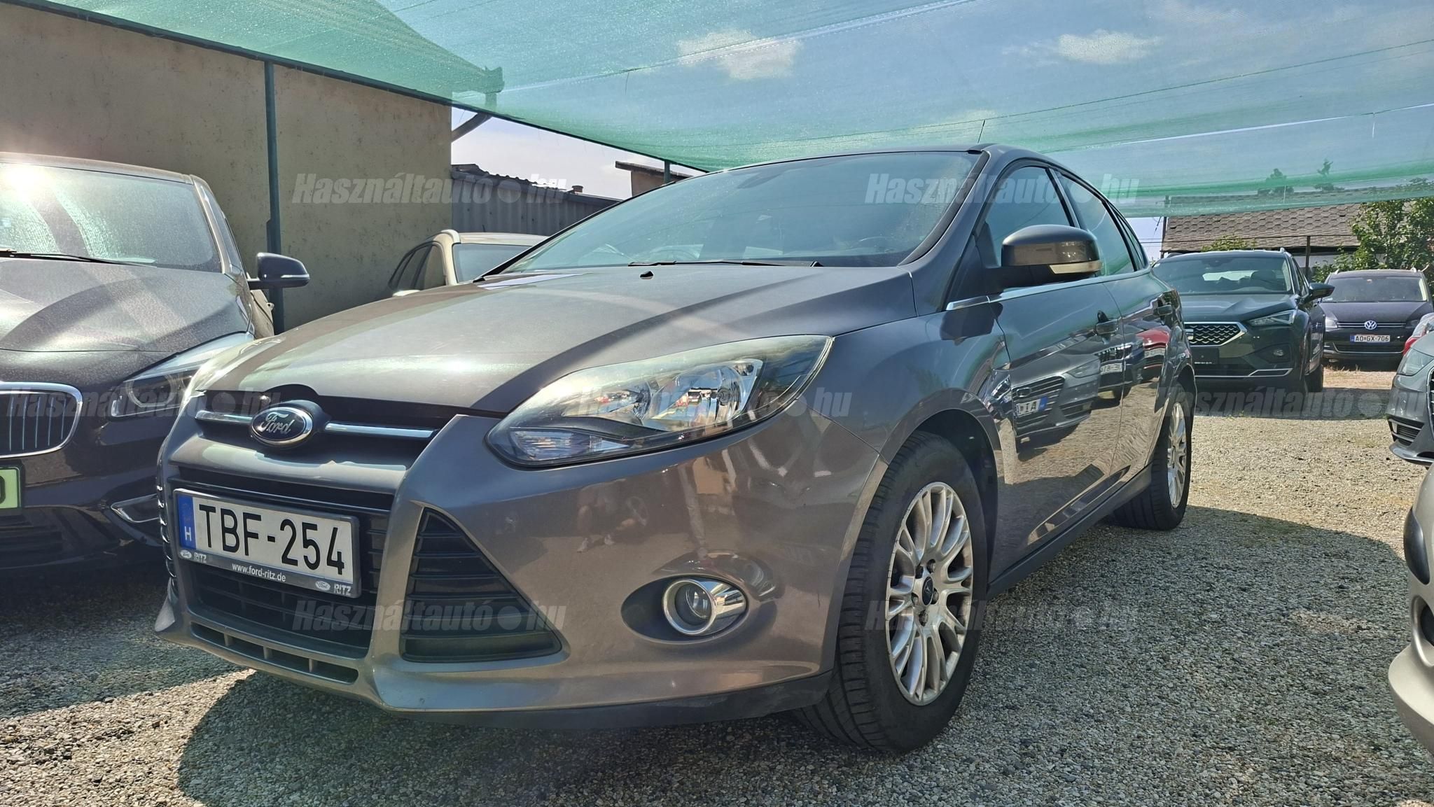 FORD FOCUS 2012/6 - 1