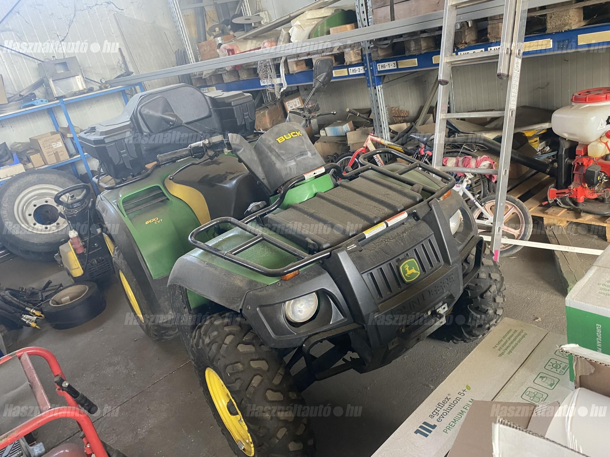 JOHN DEERE BUCK 2005 - 1