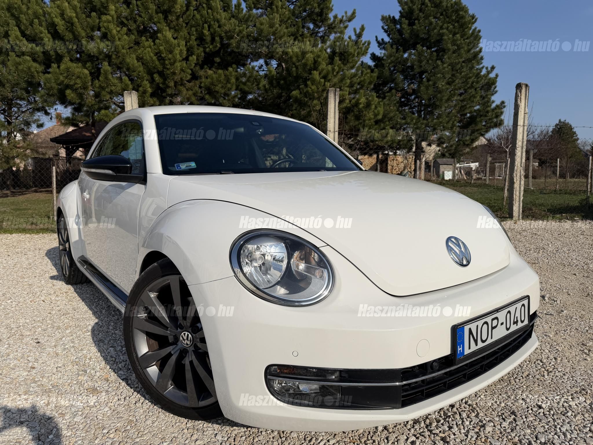 VOLKSWAGEN BEETLE 2012/2 - 1