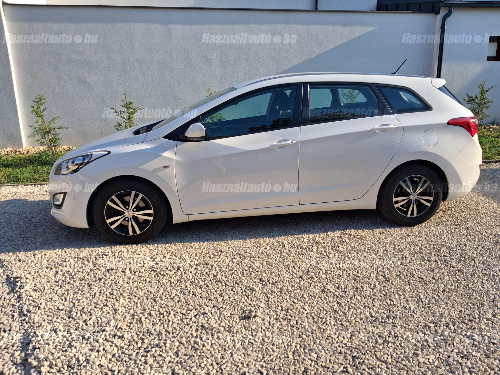 HYUNDAI I30 2013/7 - 1
