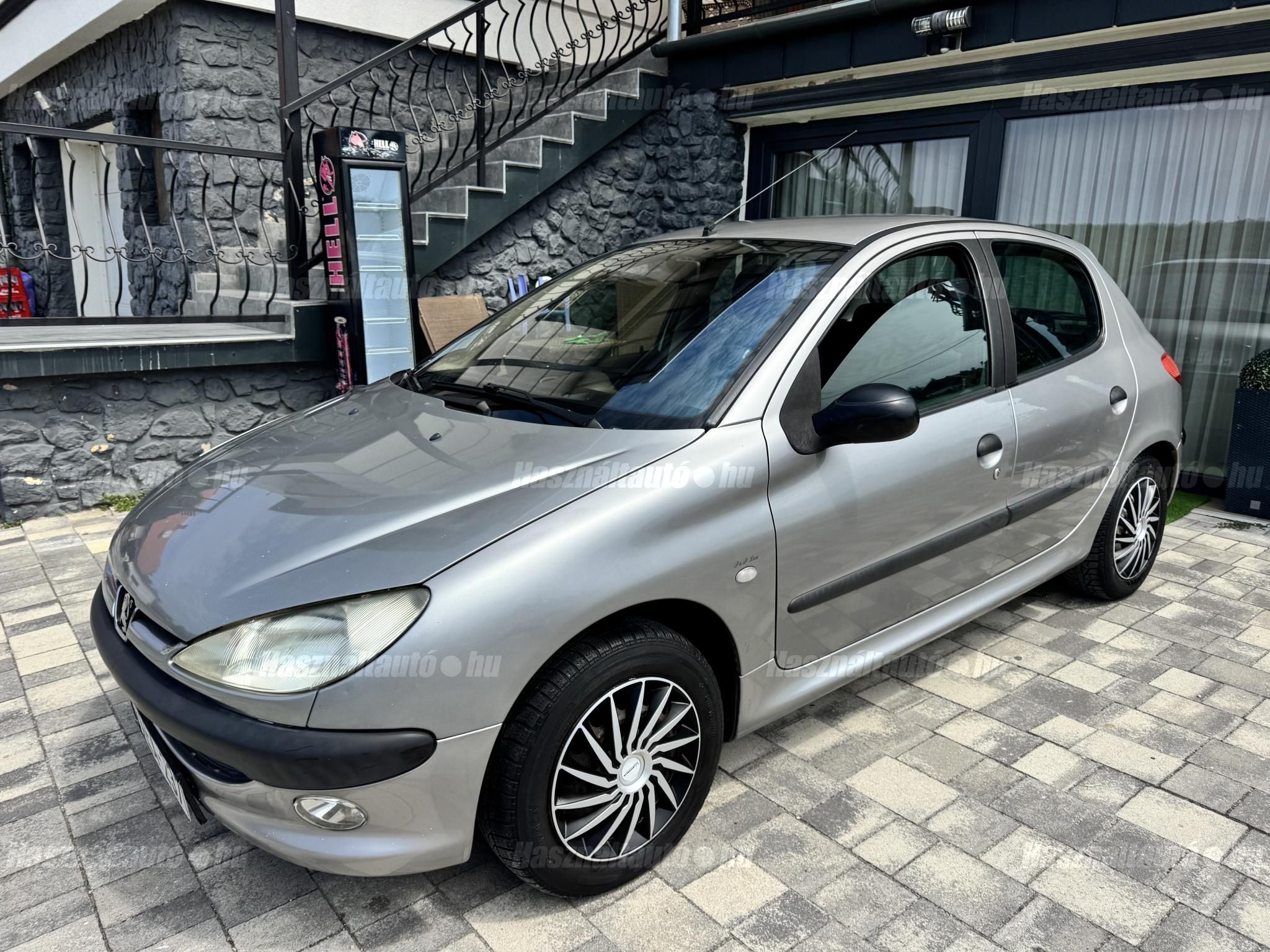PEUGEOT 206 2002/10 - 1
