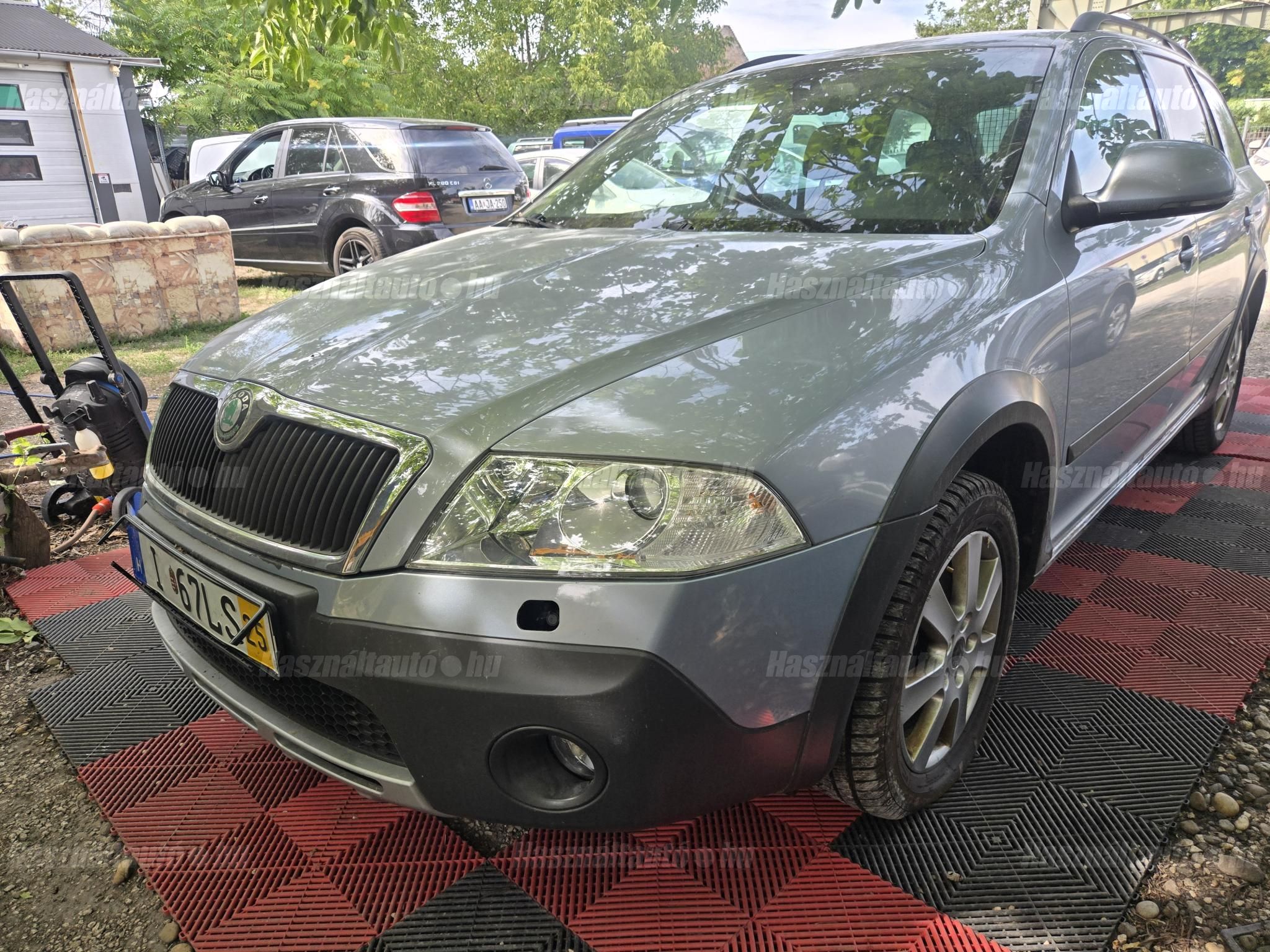 SKODA OCTAVIA 2009 - 1