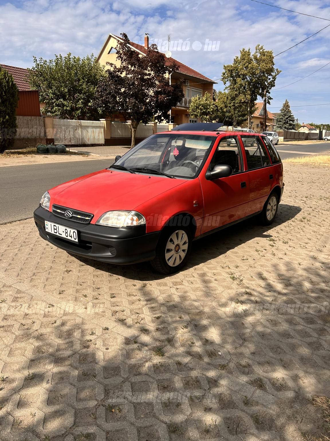SUZUKI SWIFT 2002/6 - 1