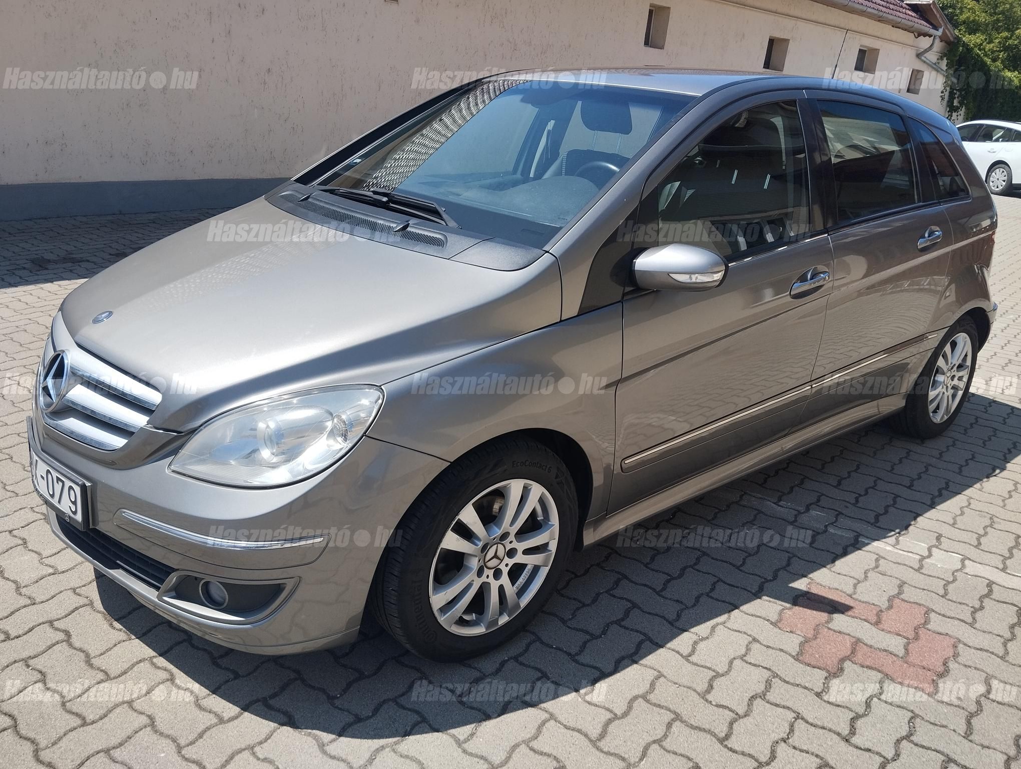 MERCEDES-BENZ B 180 2005/12 - 1