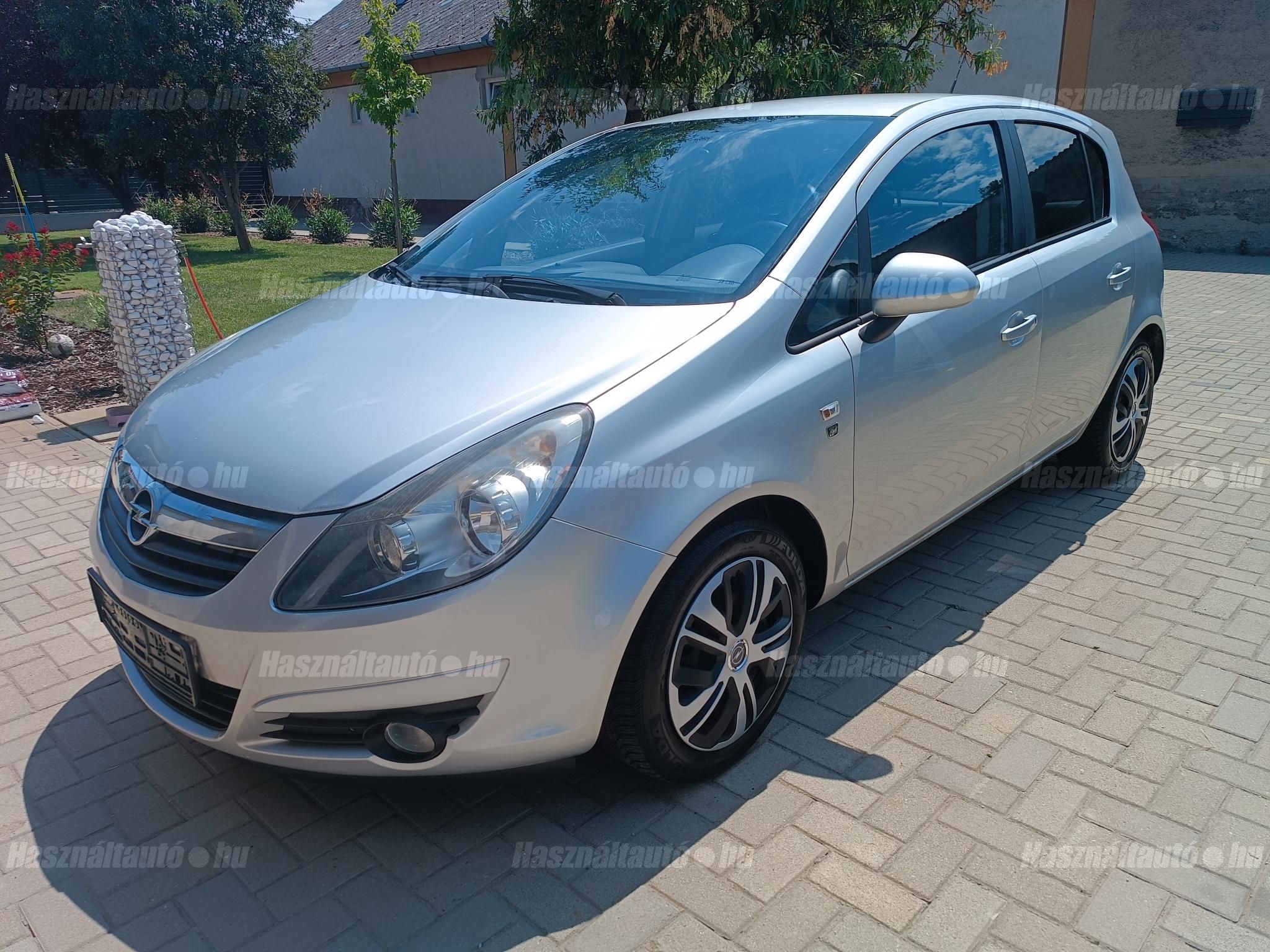 OPEL CORSA D 2011/9 - 1