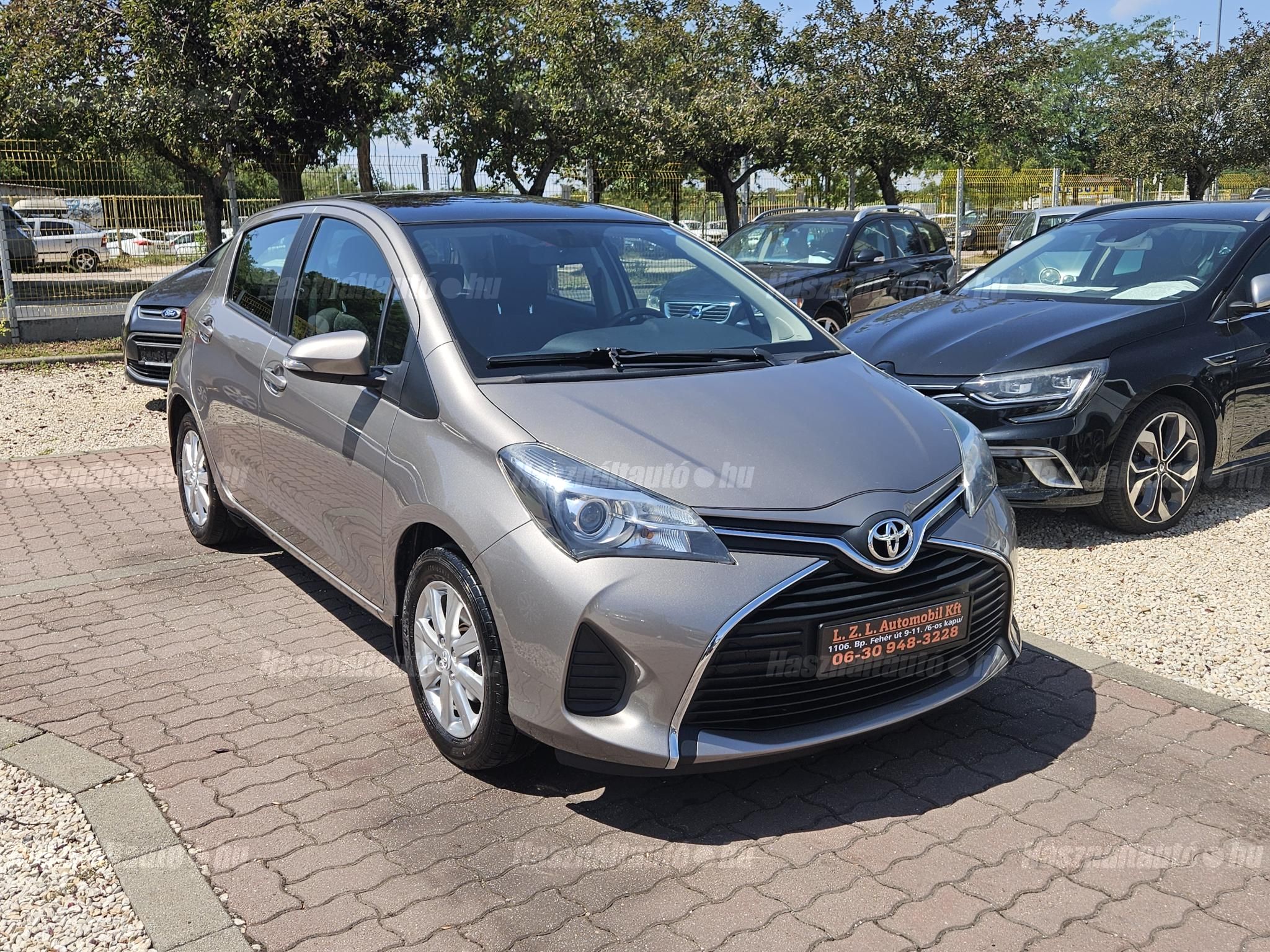 TOYOTA YARIS 2015/12 - 1