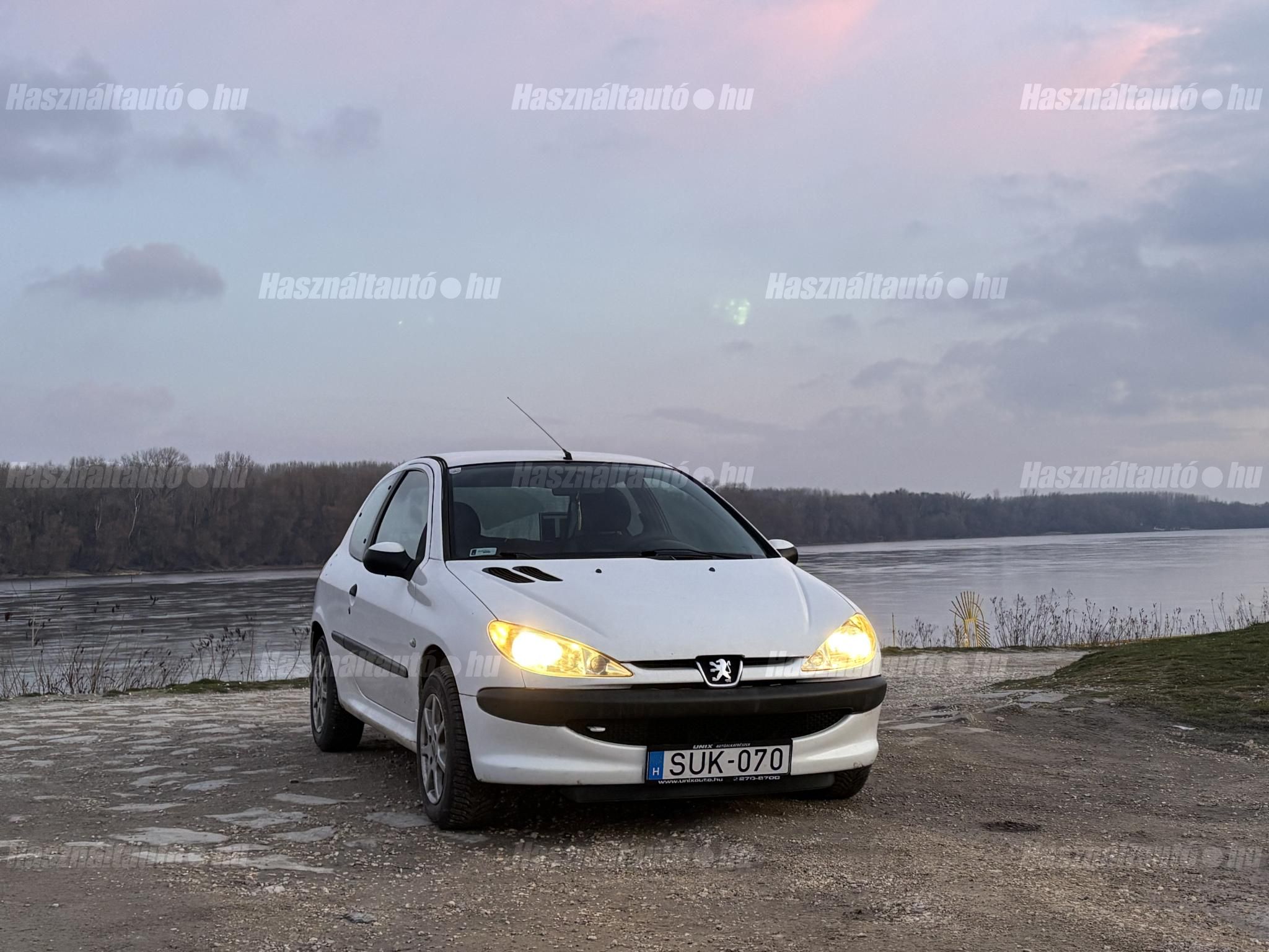 PEUGEOT 206 2008/2 - 1
