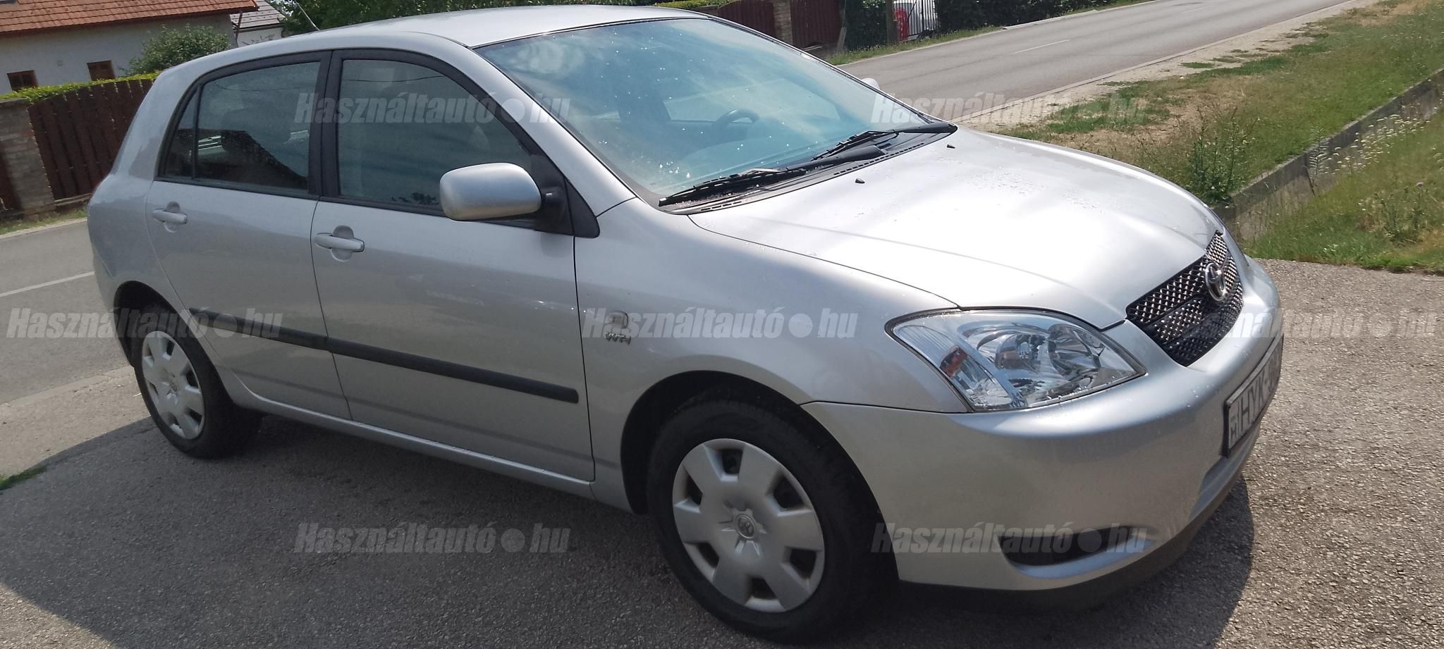 TOYOTA COROLLA 2002/3 - 1