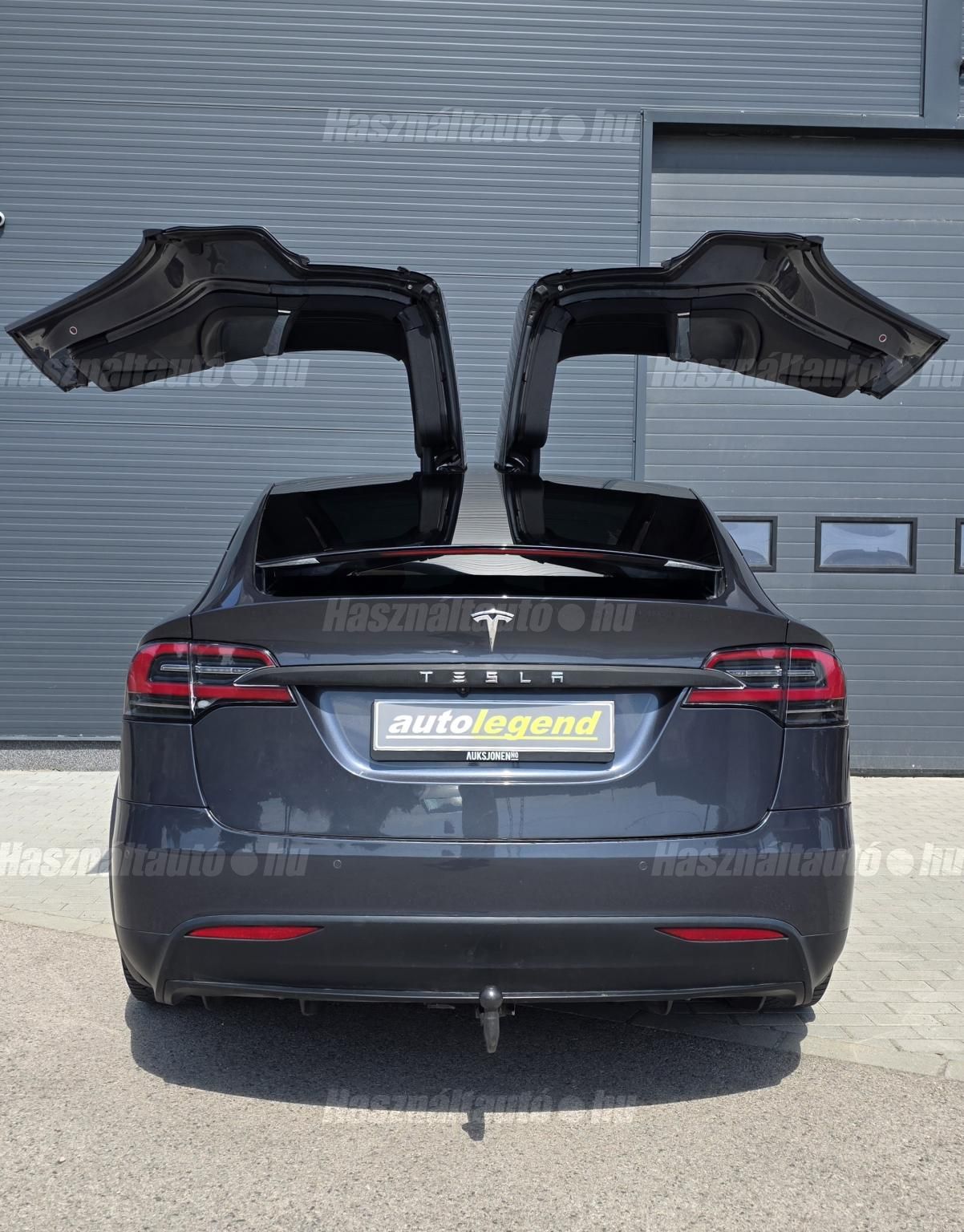 TESLA MODEL X 2017/10 - 1