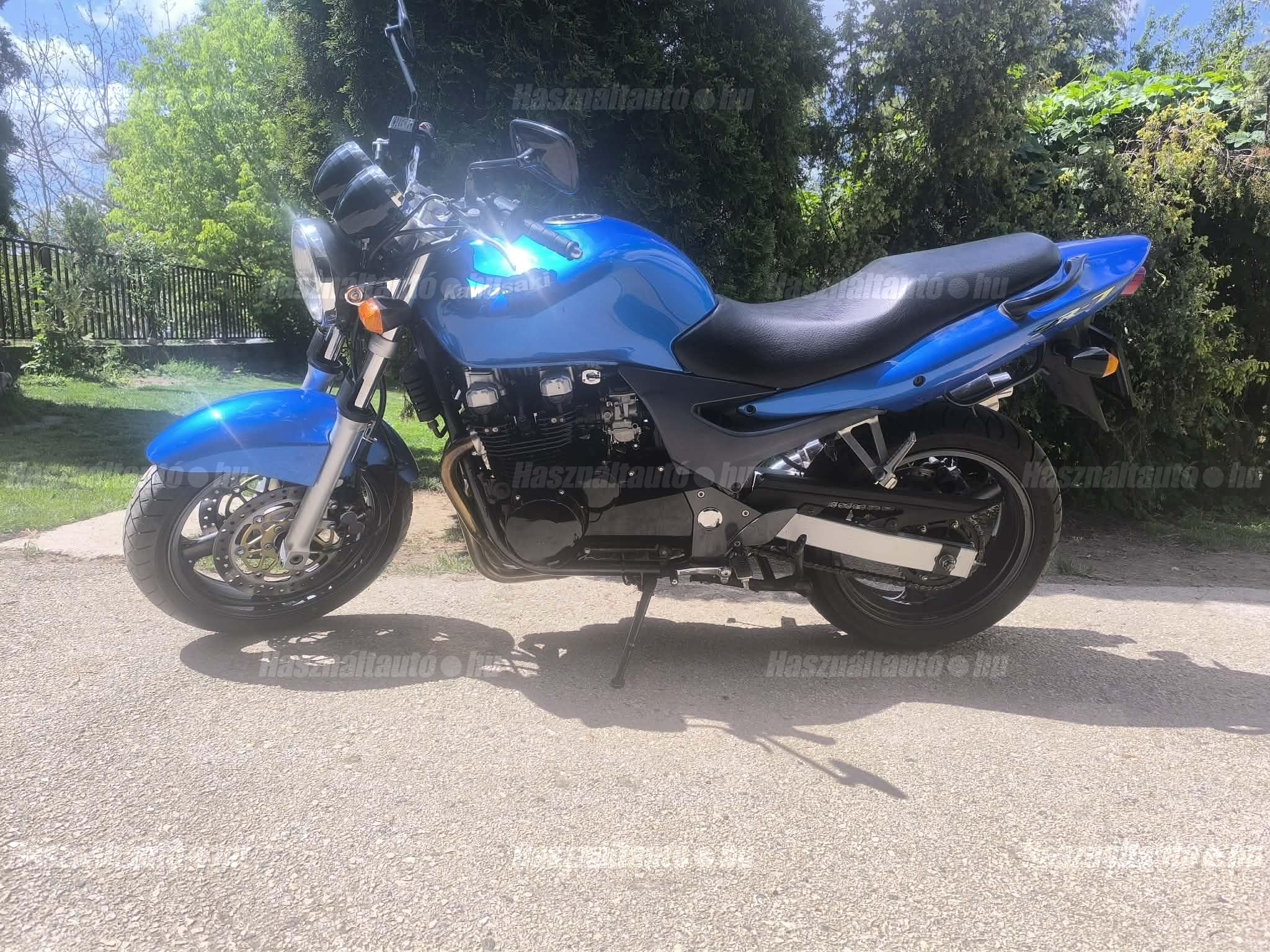 KAWASAKI ZR-7 2000/8 - 1