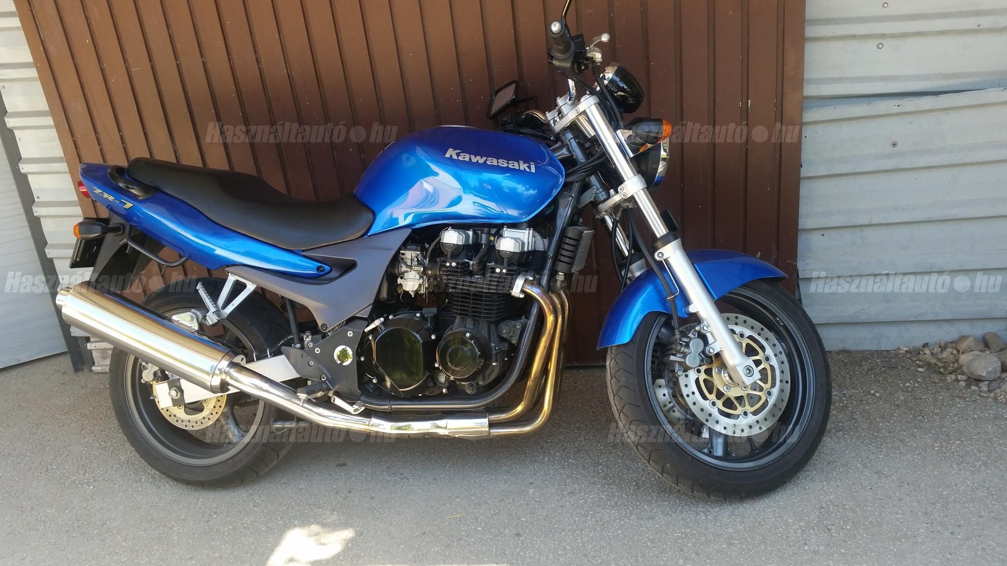 KAWASAKI ZR-7 2000/8 - 1