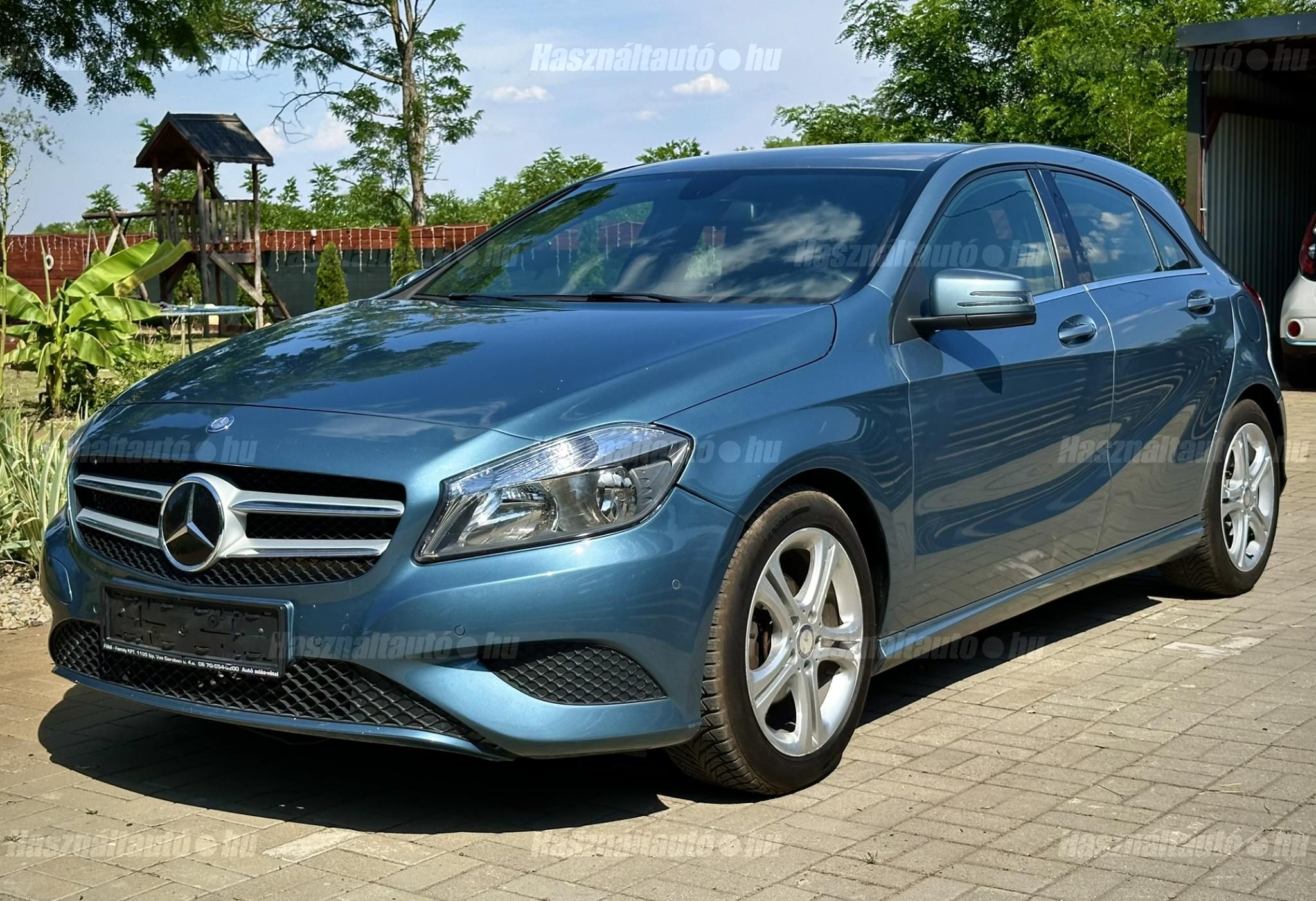 MERCEDES-BENZ A 180 2013/4 - 1