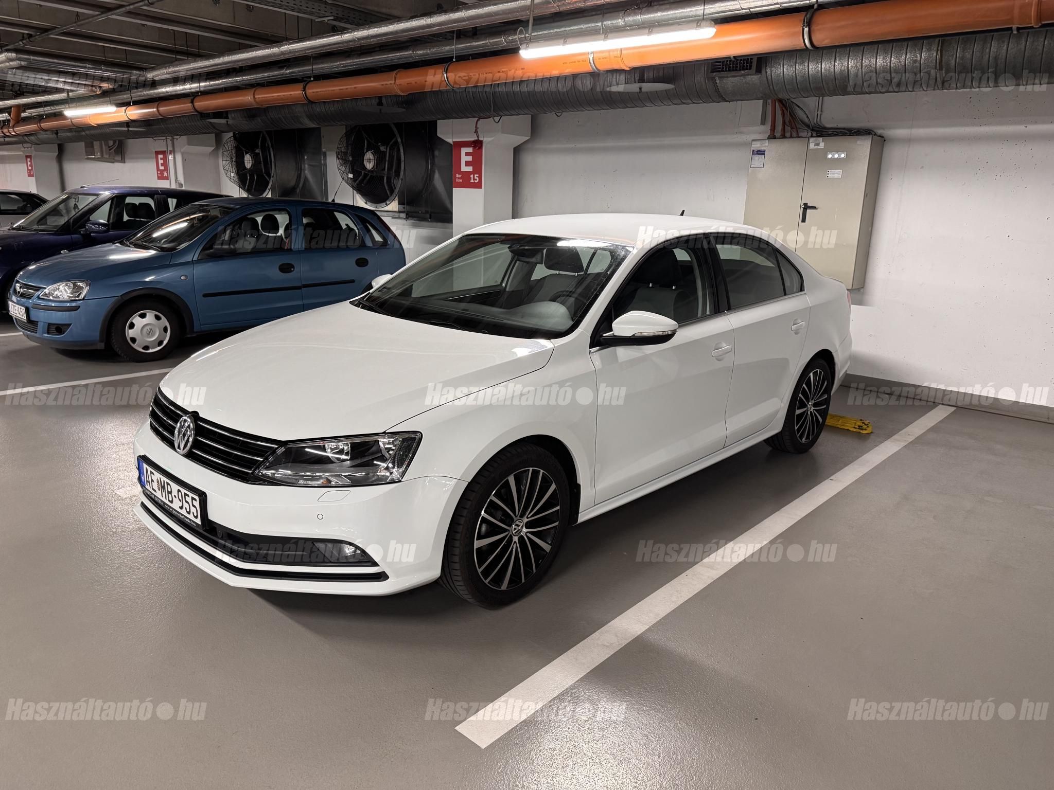 VOLKSWAGEN JETTA 2018/8 - 1