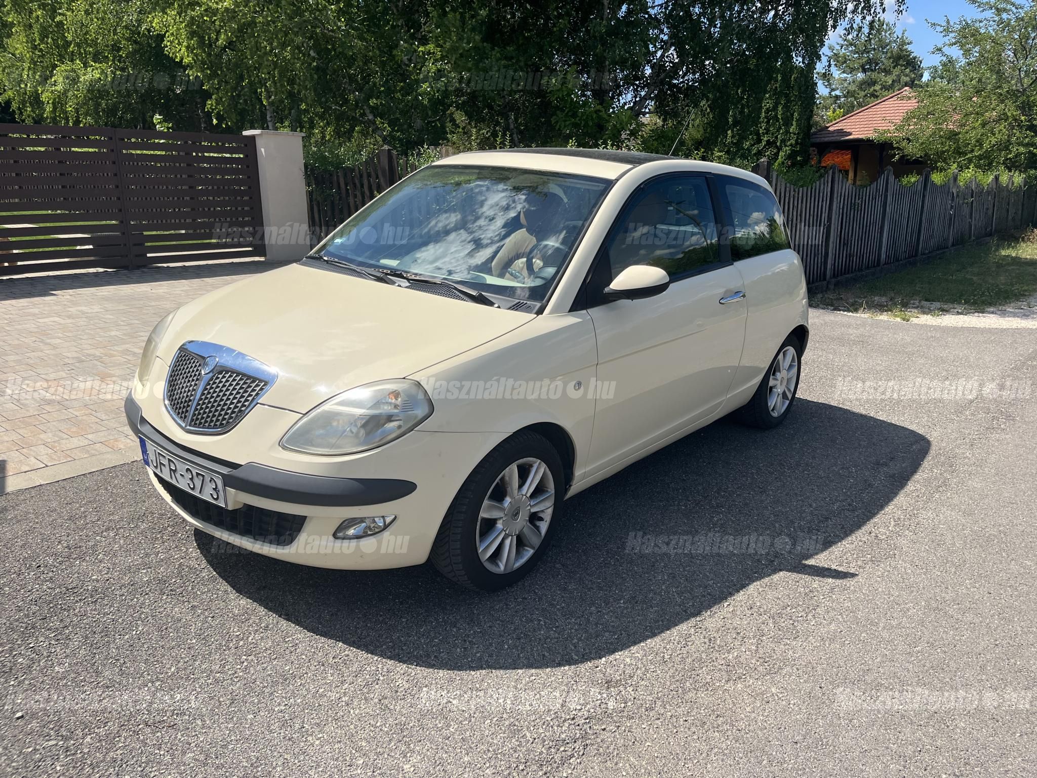 LANCIA YPSILON 2004/6 - 1