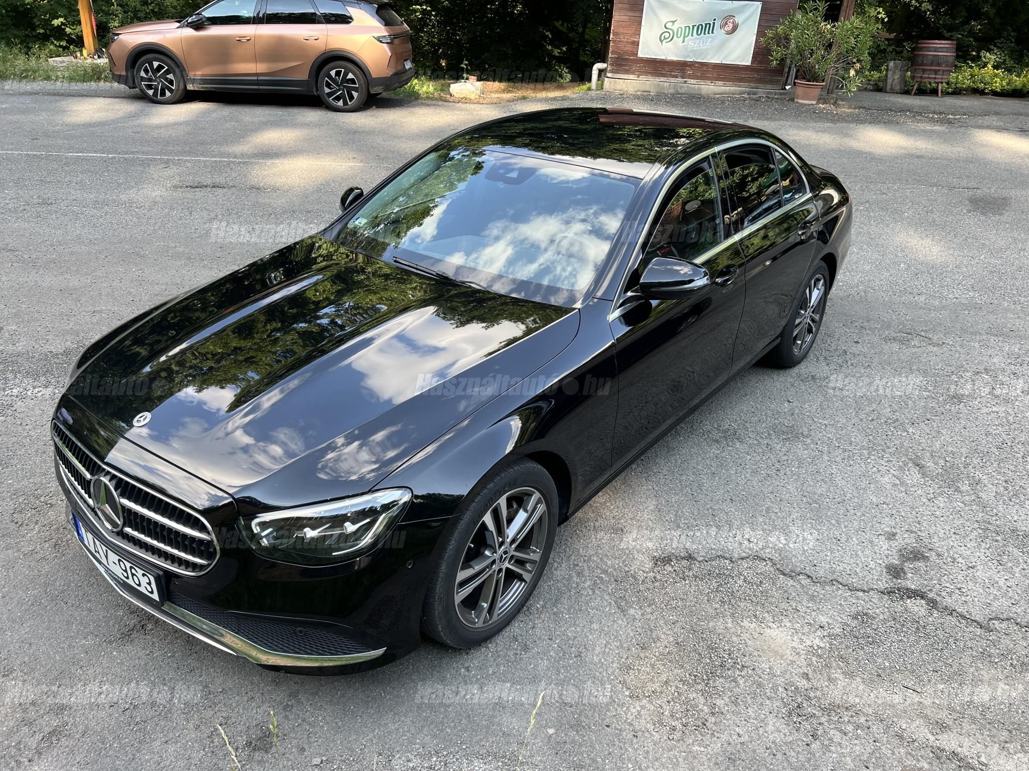 MERCEDES-BENZ E 220 2022/1 - 1