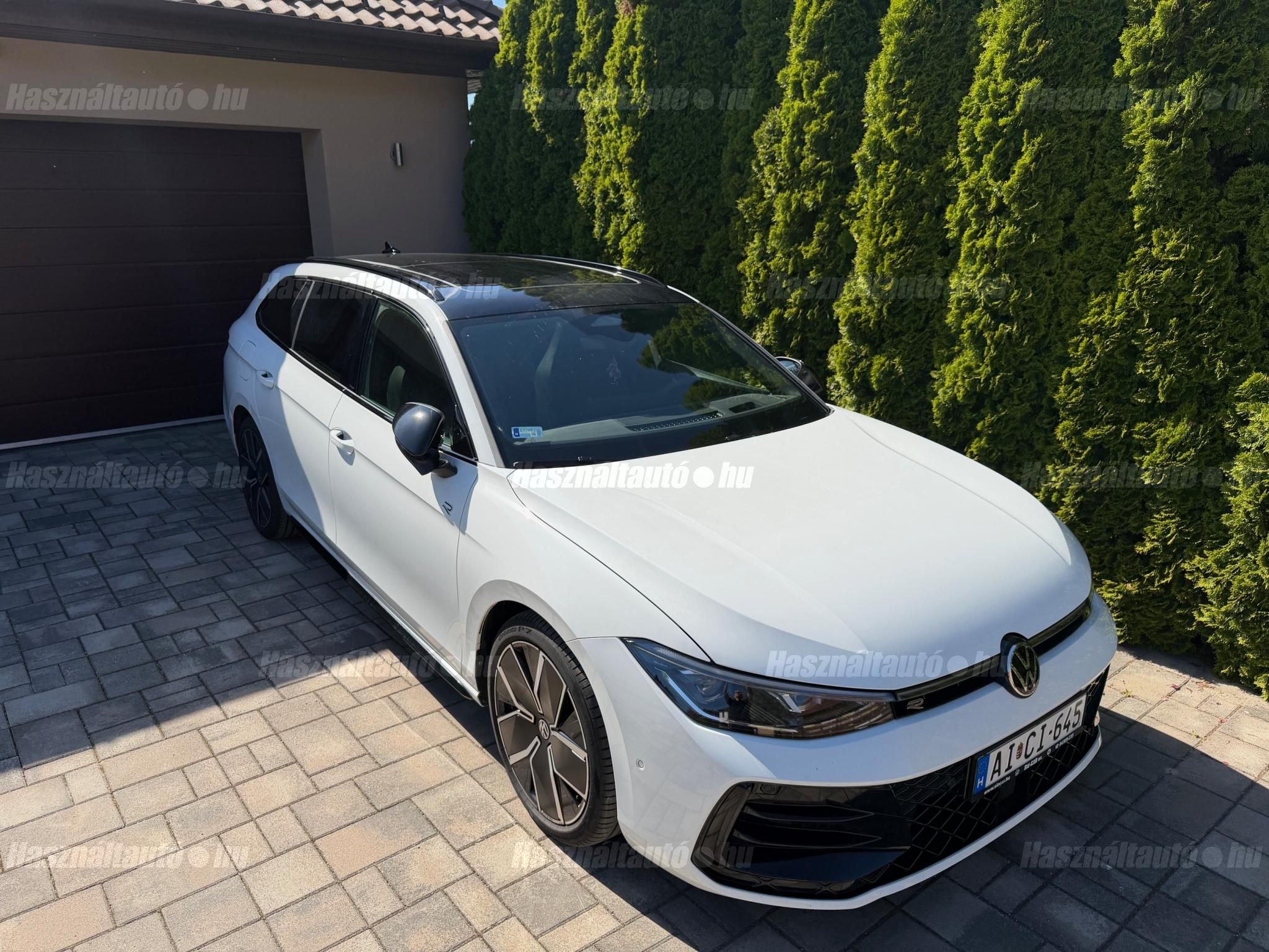 VOLKSWAGEN PASSAT 2024/7 - 1