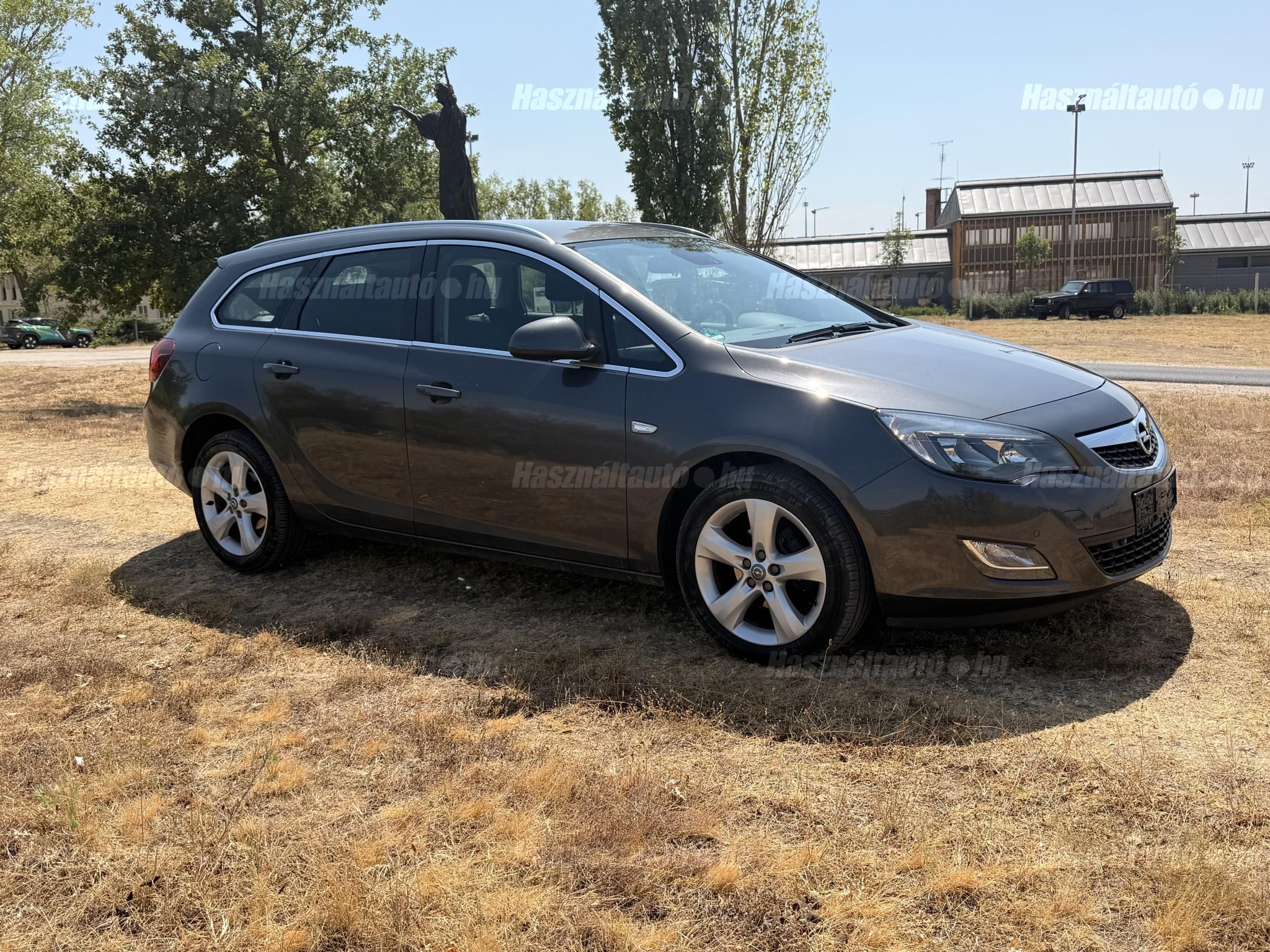 OPEL ASTRA J 2012/7 - 1