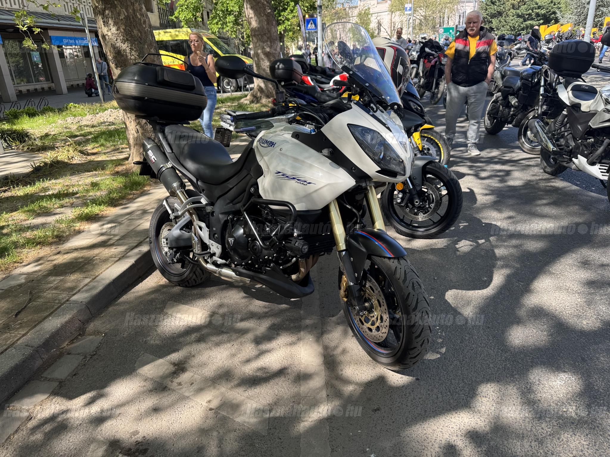 TRIUMPH TIGER 1050 ABS 2007/4 - 1