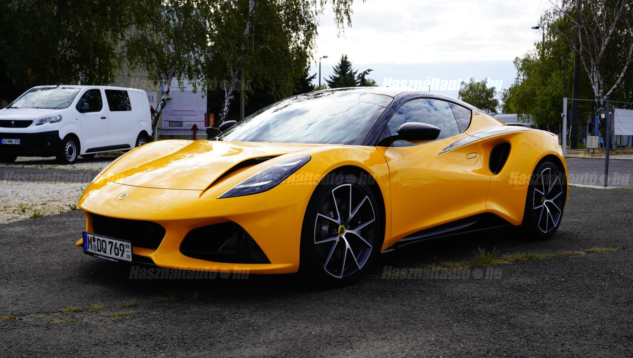 LOTUS EMIRA 2023/4 - 1