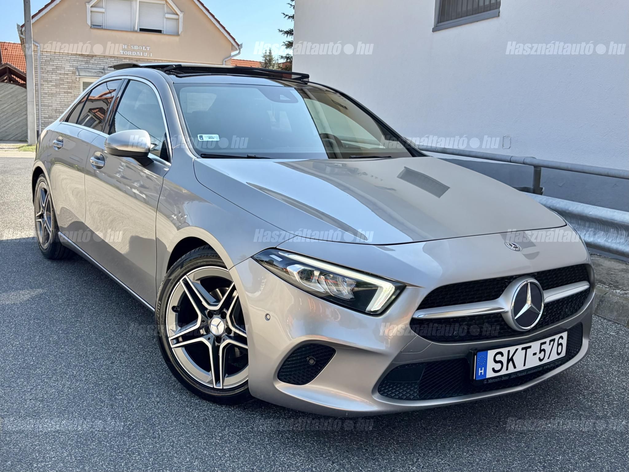 MERCEDES-BENZ A 180 2019/7 - 1