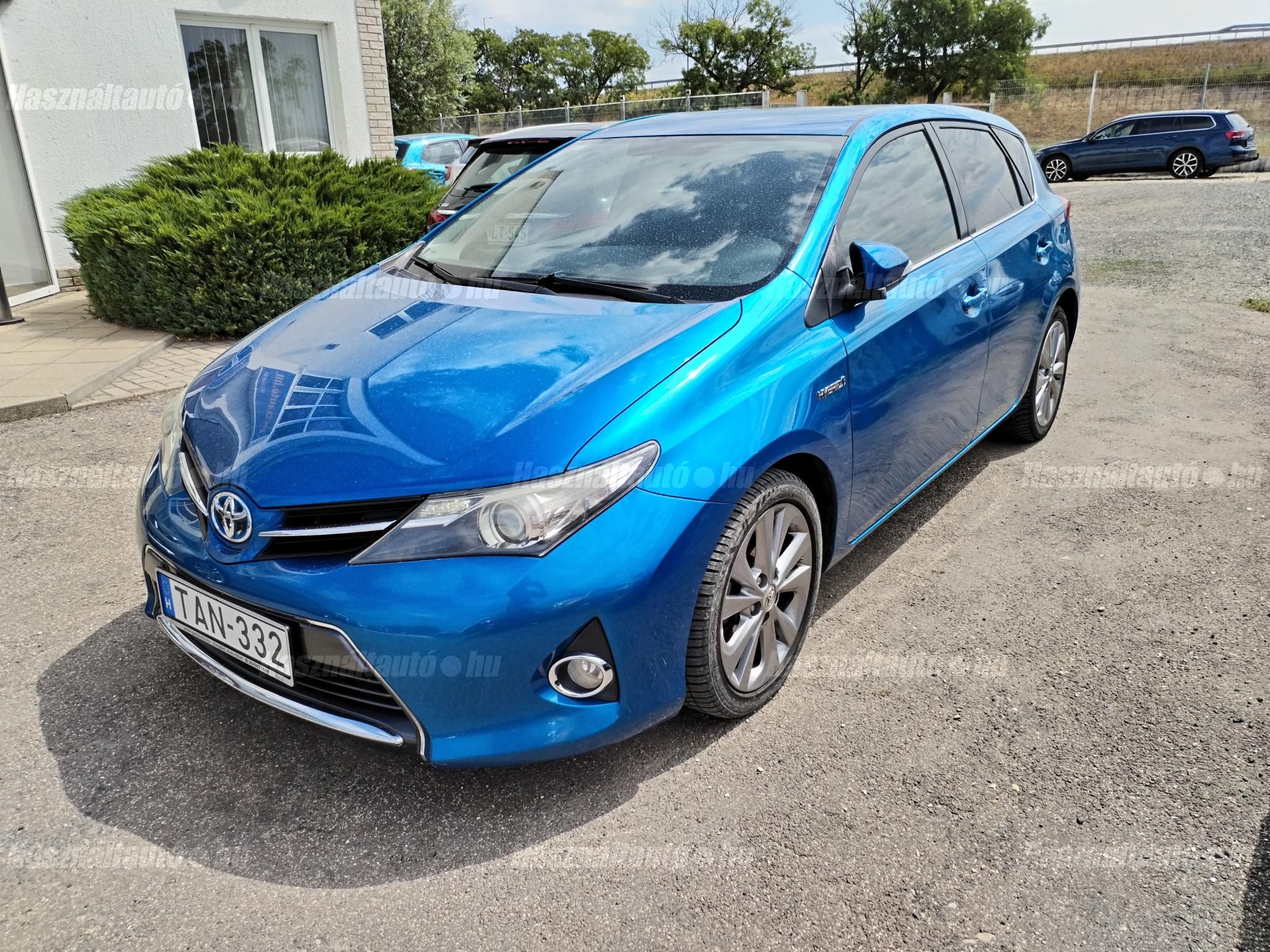 TOYOTA AURIS 2013/7 - 1