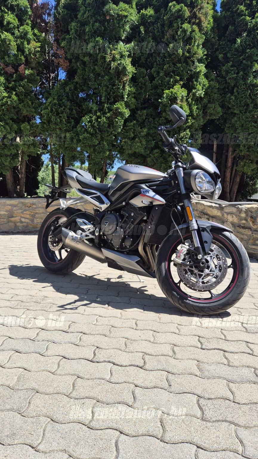 TRIUMPH STREET TRIPLE 2017/9 - 1