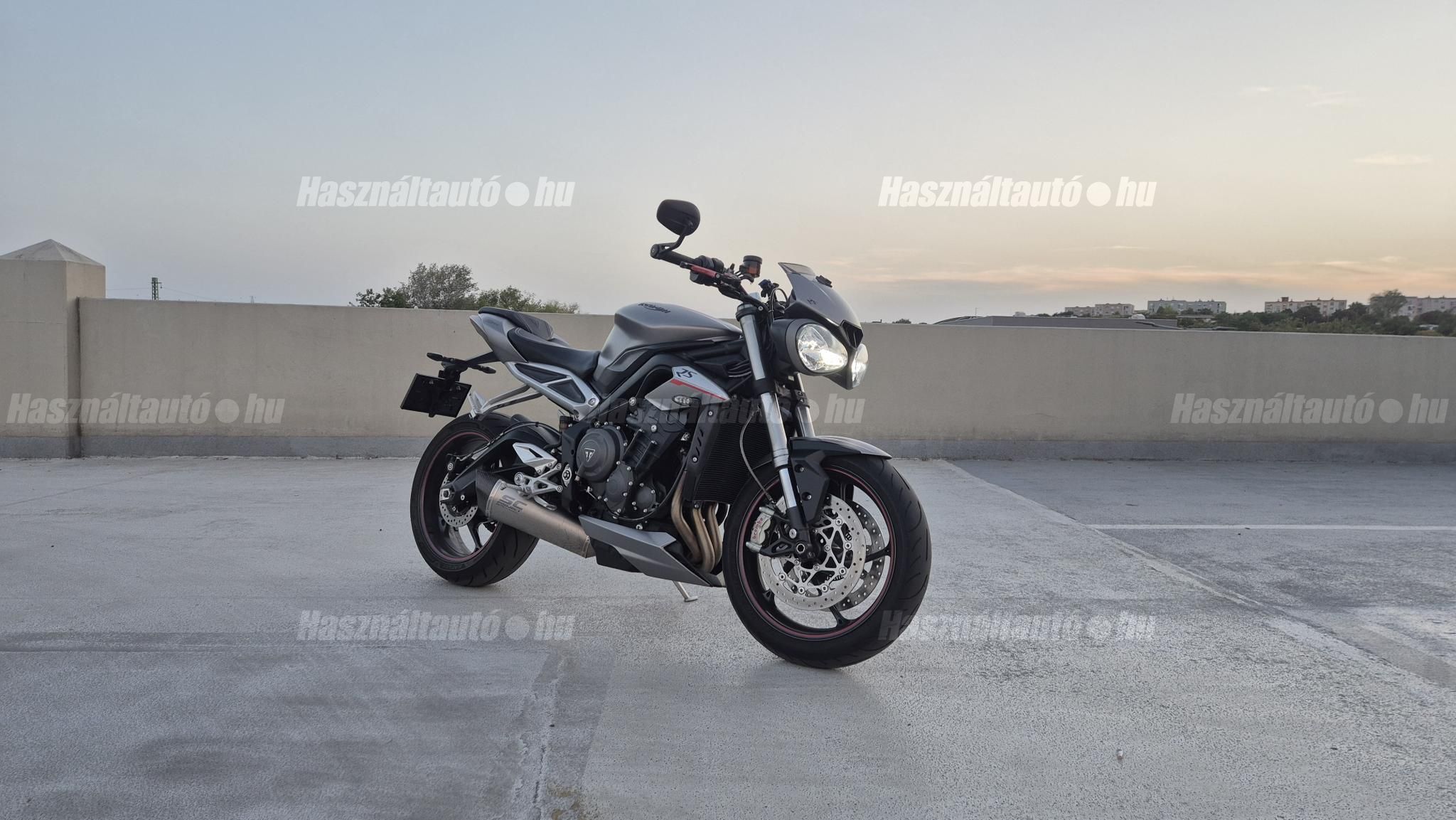 TRIUMPH STREET TRIPLE 2017/9 - 1