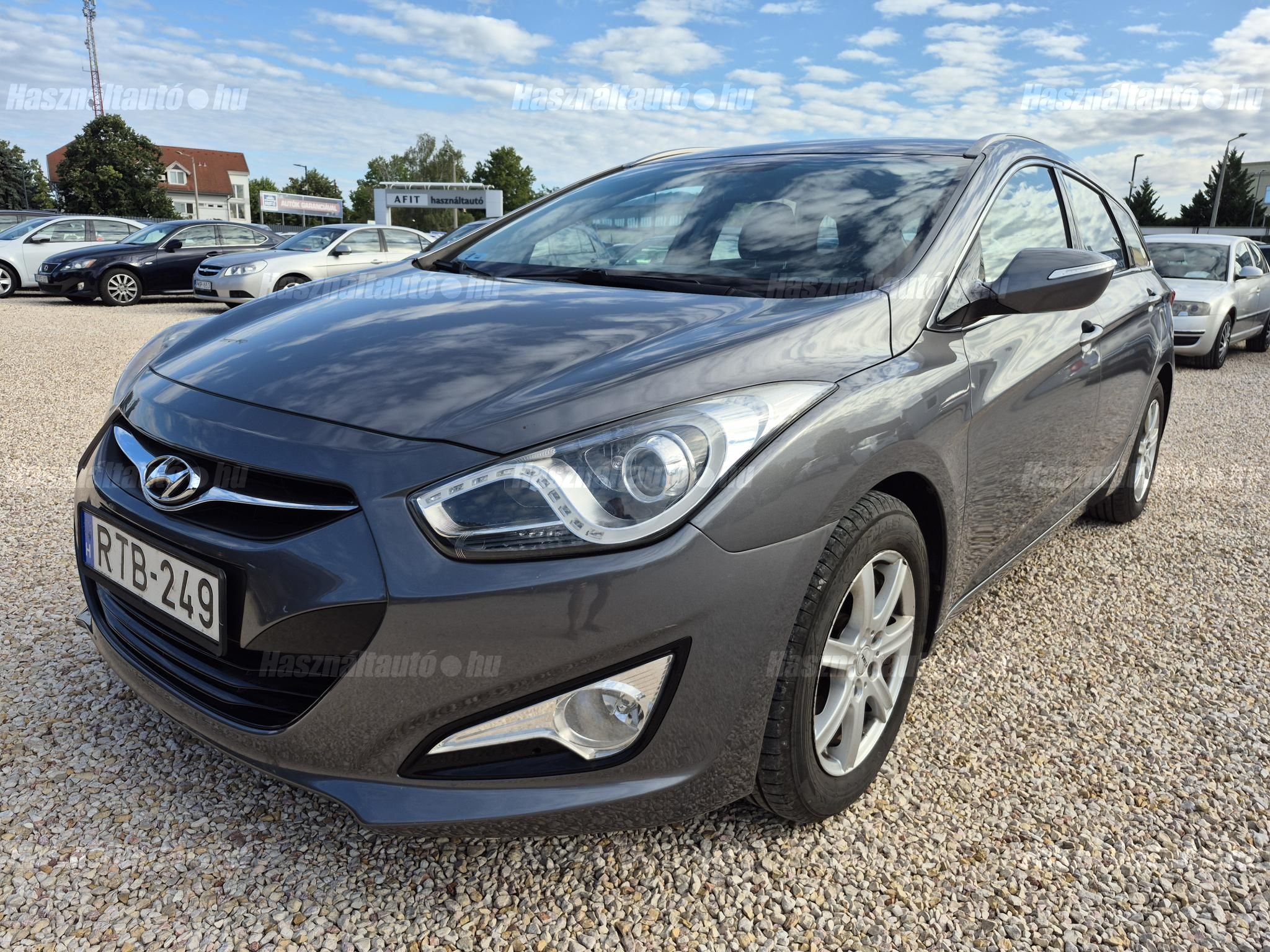 HYUNDAI I40 2013/11 - 1