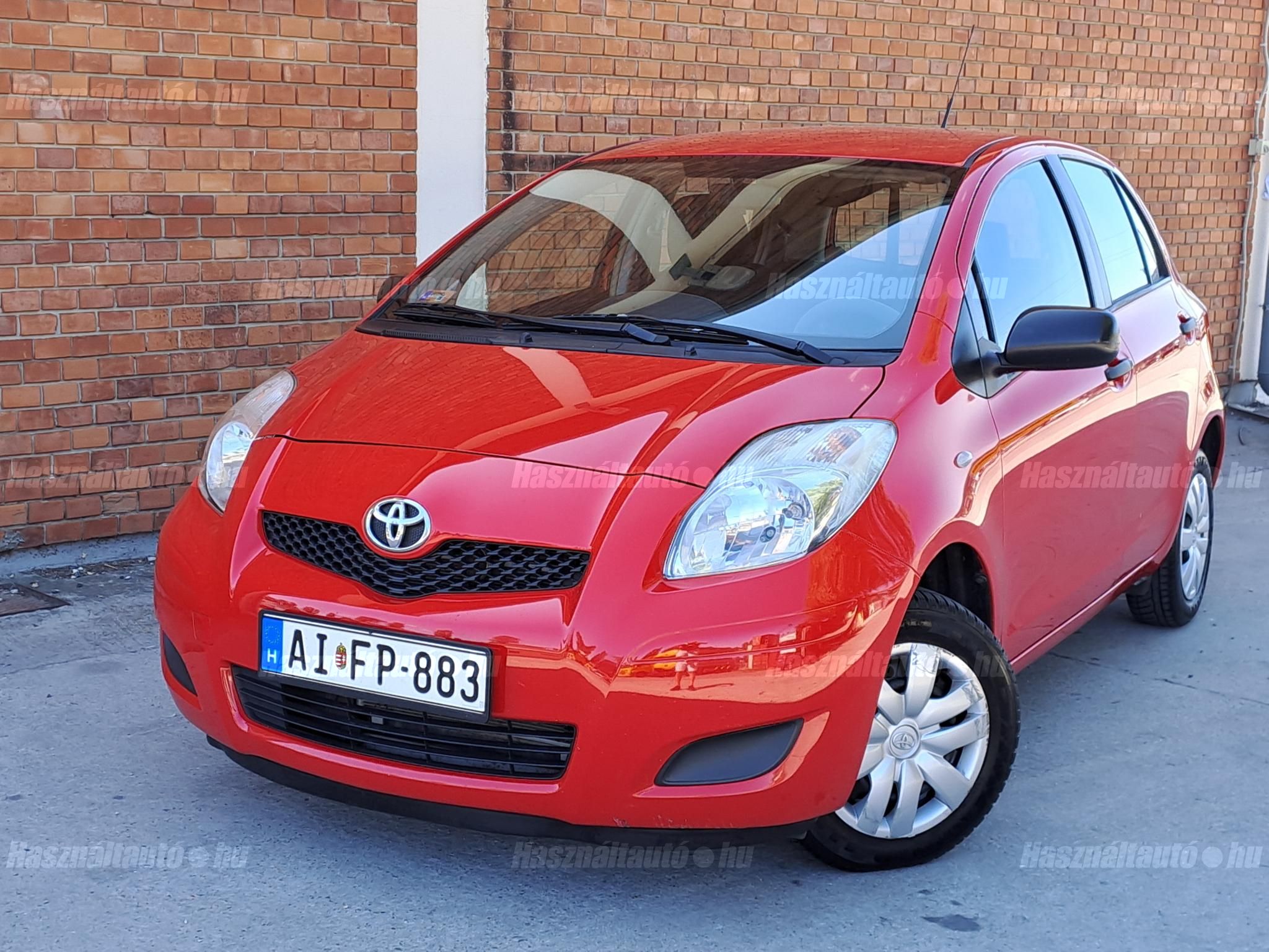 TOYOTA YARIS 2011/9 - 1