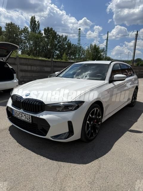 BMW 330 2025/5 - 1