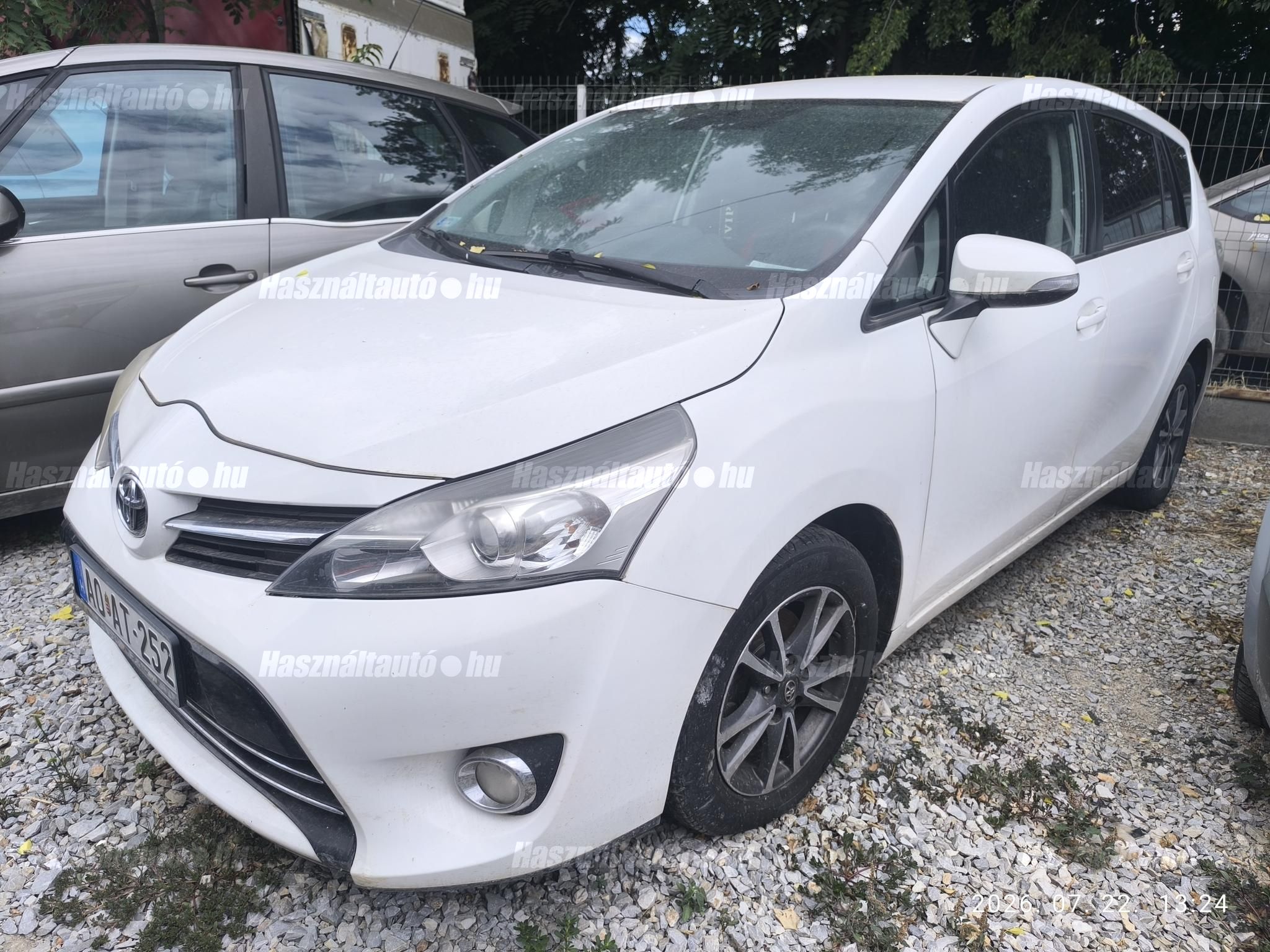 TOYOTA VERSO 2013/4 - 1