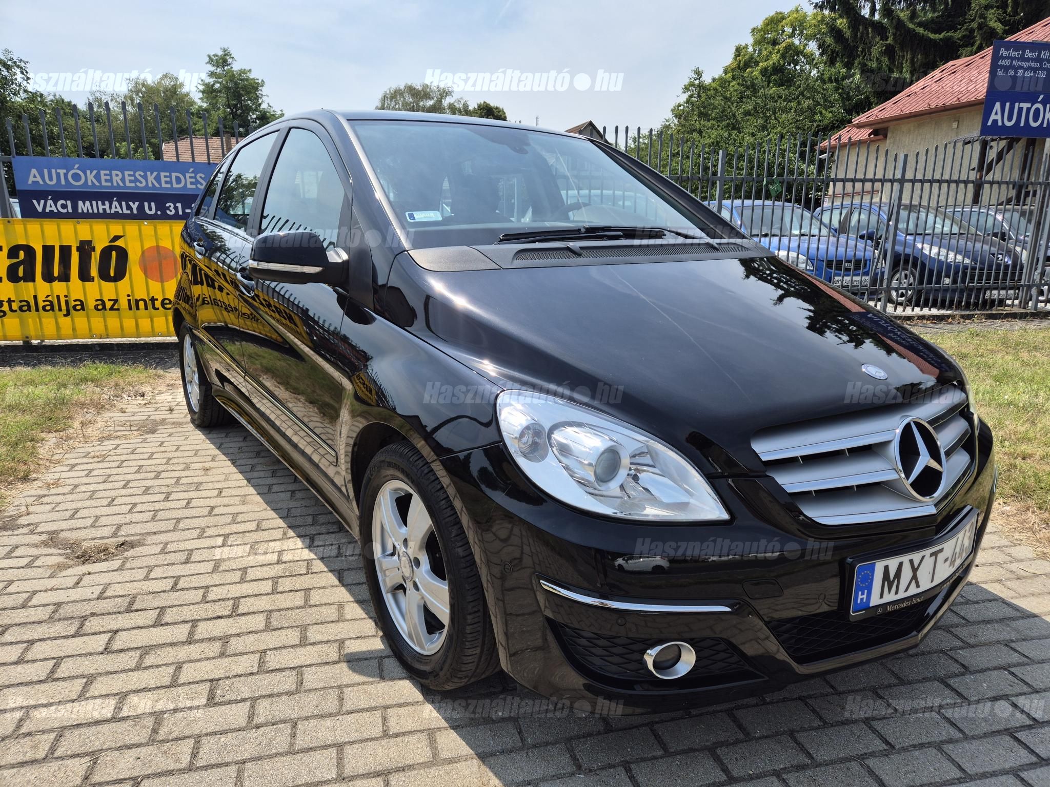 MERCEDES-BENZ B 180 2011/6 - 1