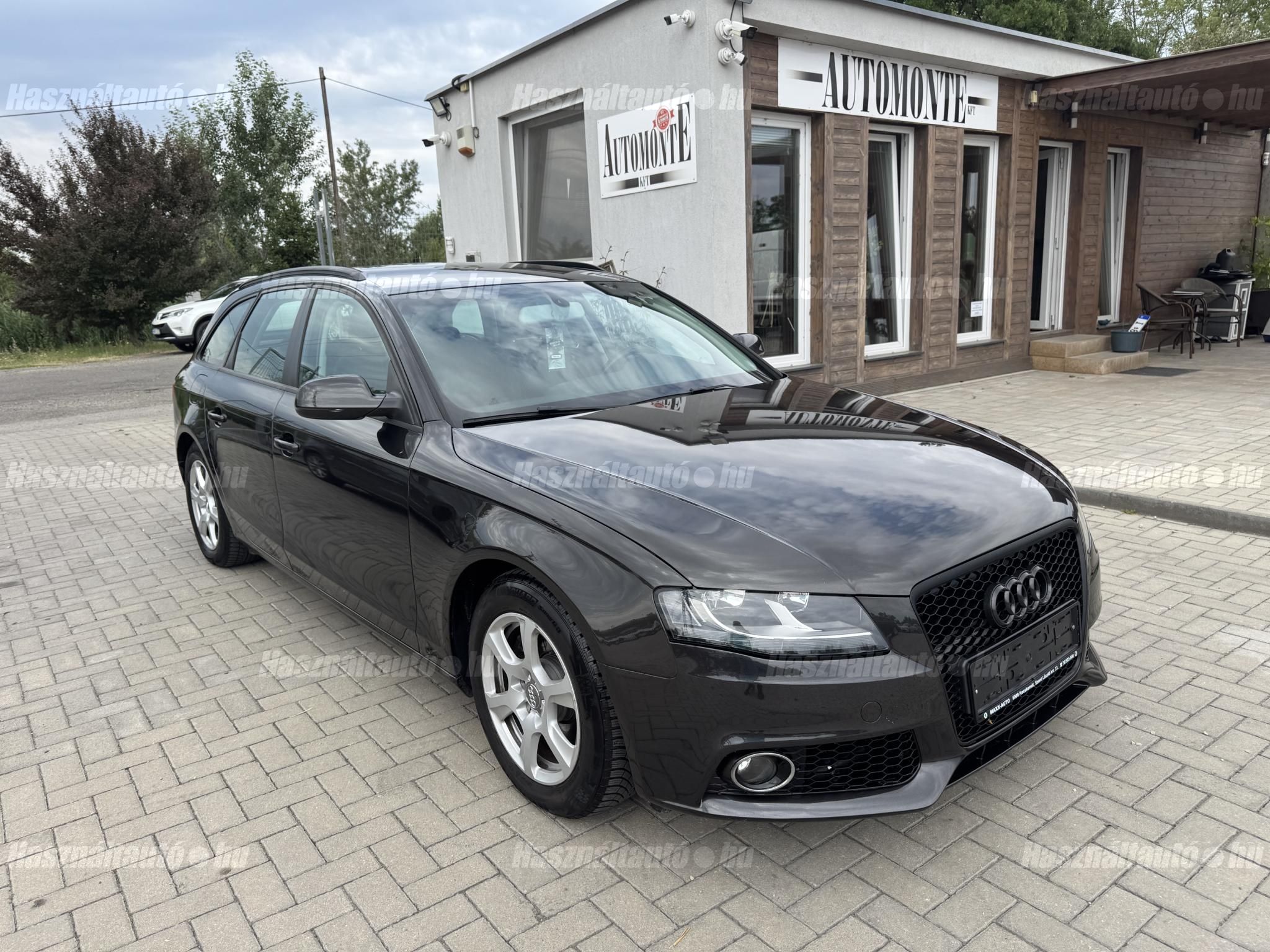 AUDI A4 2011/12 - 1