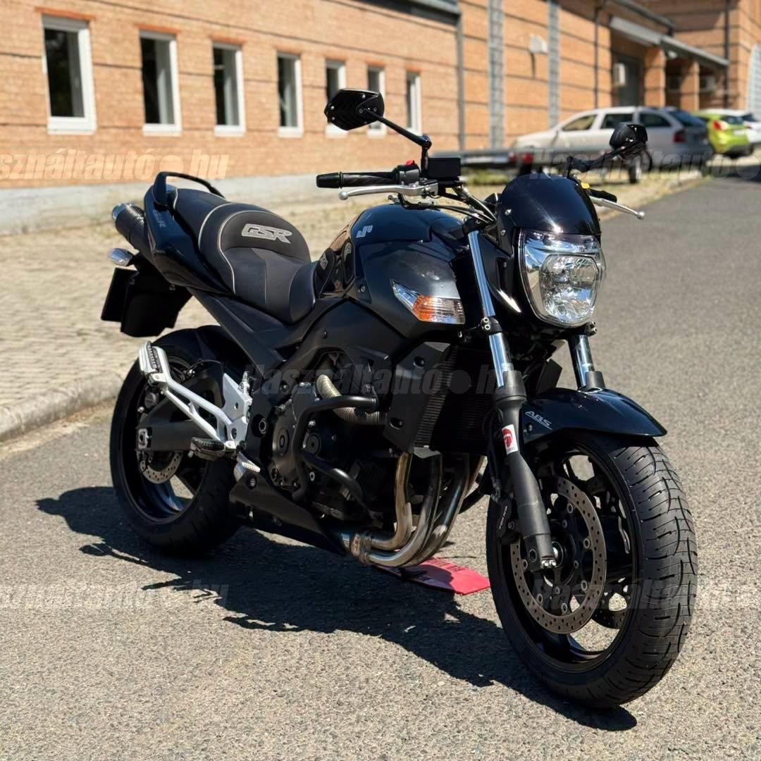 SUZUKI GSR 600 2008 - 1