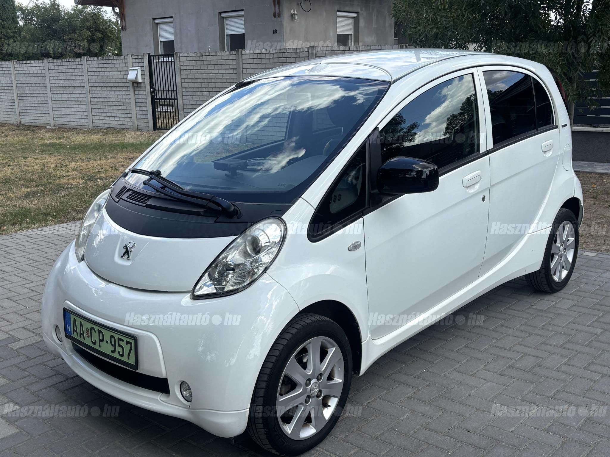 PEUGEOT ION 2012/10 - 1