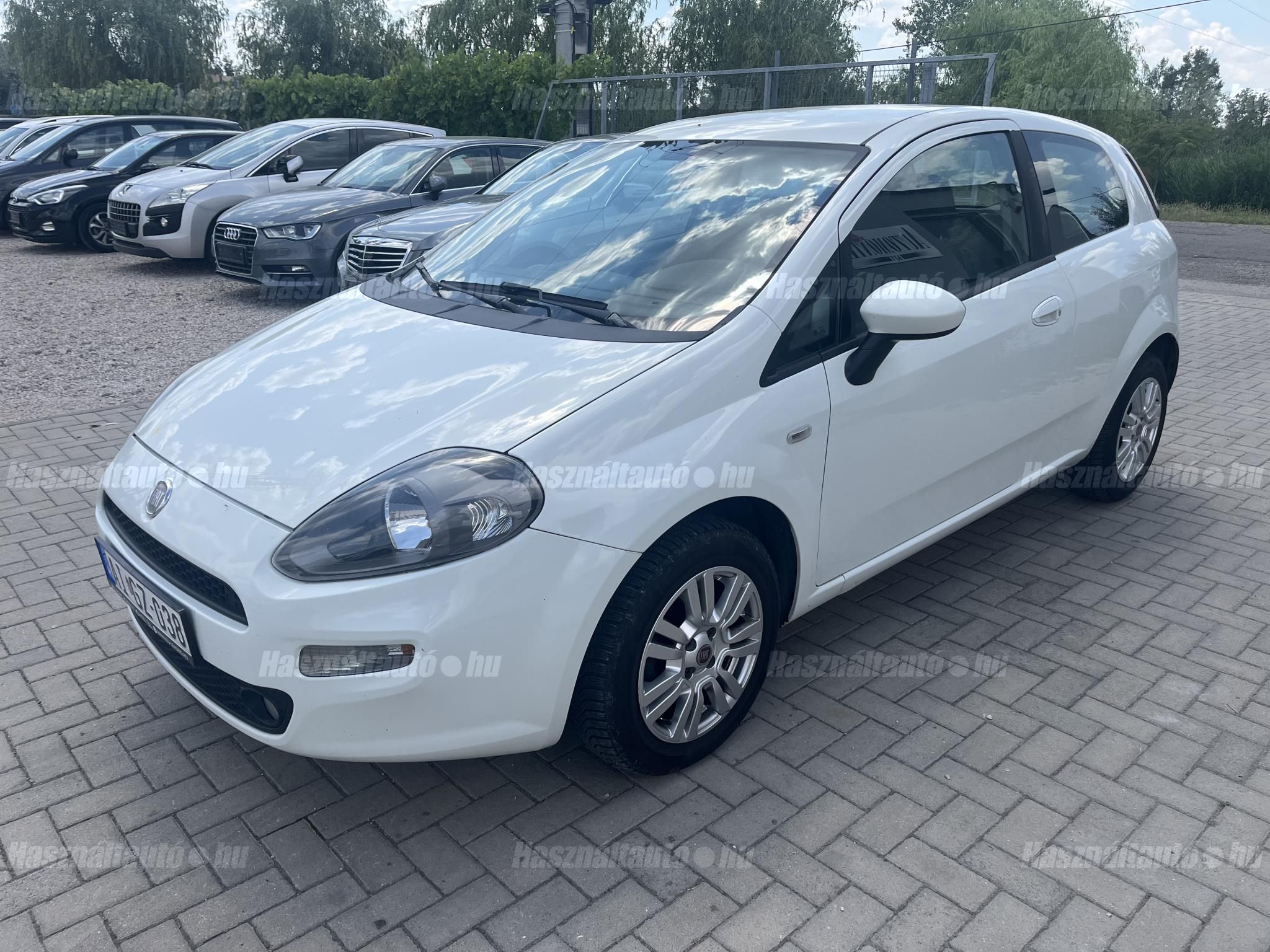 FIAT PUNTO 2014/5 - 1