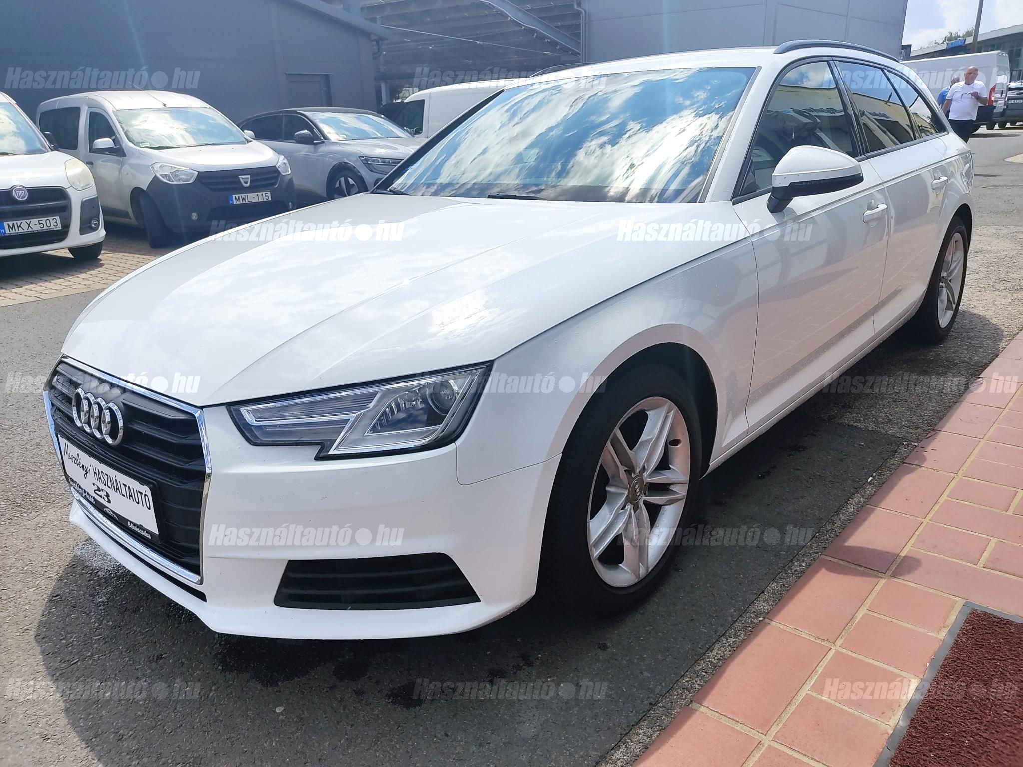 AUDI A4 2016/9 - 1
