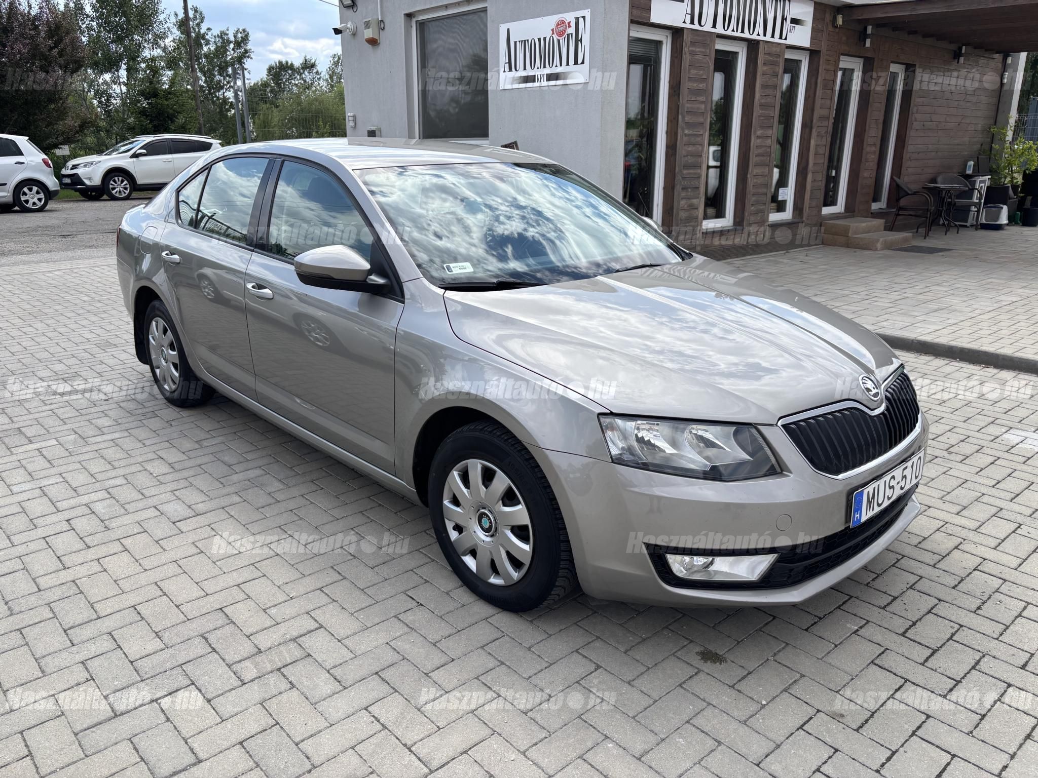 SKODA OCTAVIA 2014/7 - 1