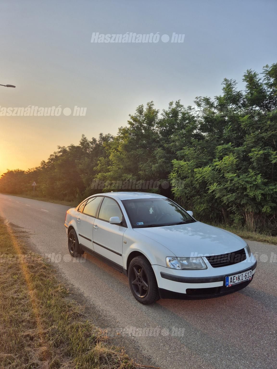 VOLKSWAGEN PASSAT V 1997/12 - 1