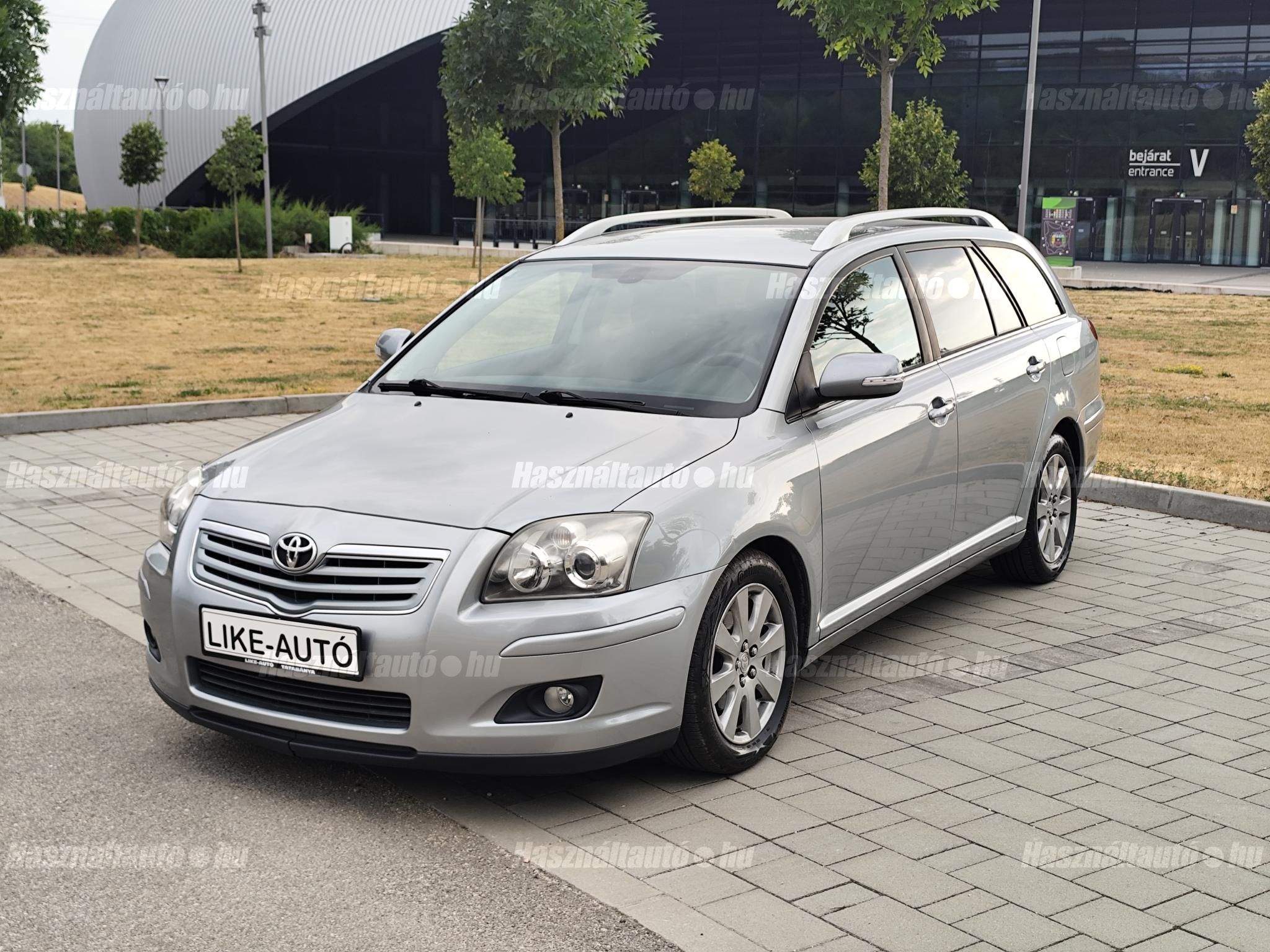 TOYOTA AVENSIS 2008/9 - 1